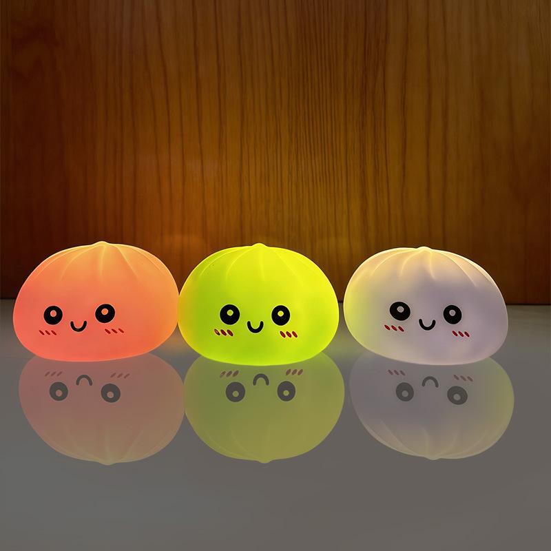 Light-Up Steamed Bun Squishy Toy – Soft Squeeze Stress Relief Toy with Air Release, Funny Prank Gadget