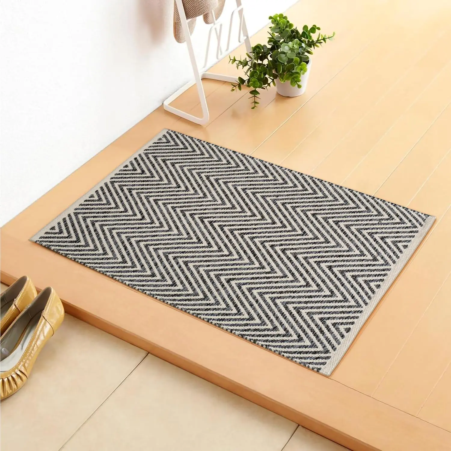 Chevron Kitchen Rug 2x3  - Charcoal | Reversible Accent Front Door Mat for Entryway, Bedroom, Easy Cleaning Grey Small Throw Entrance Rugs