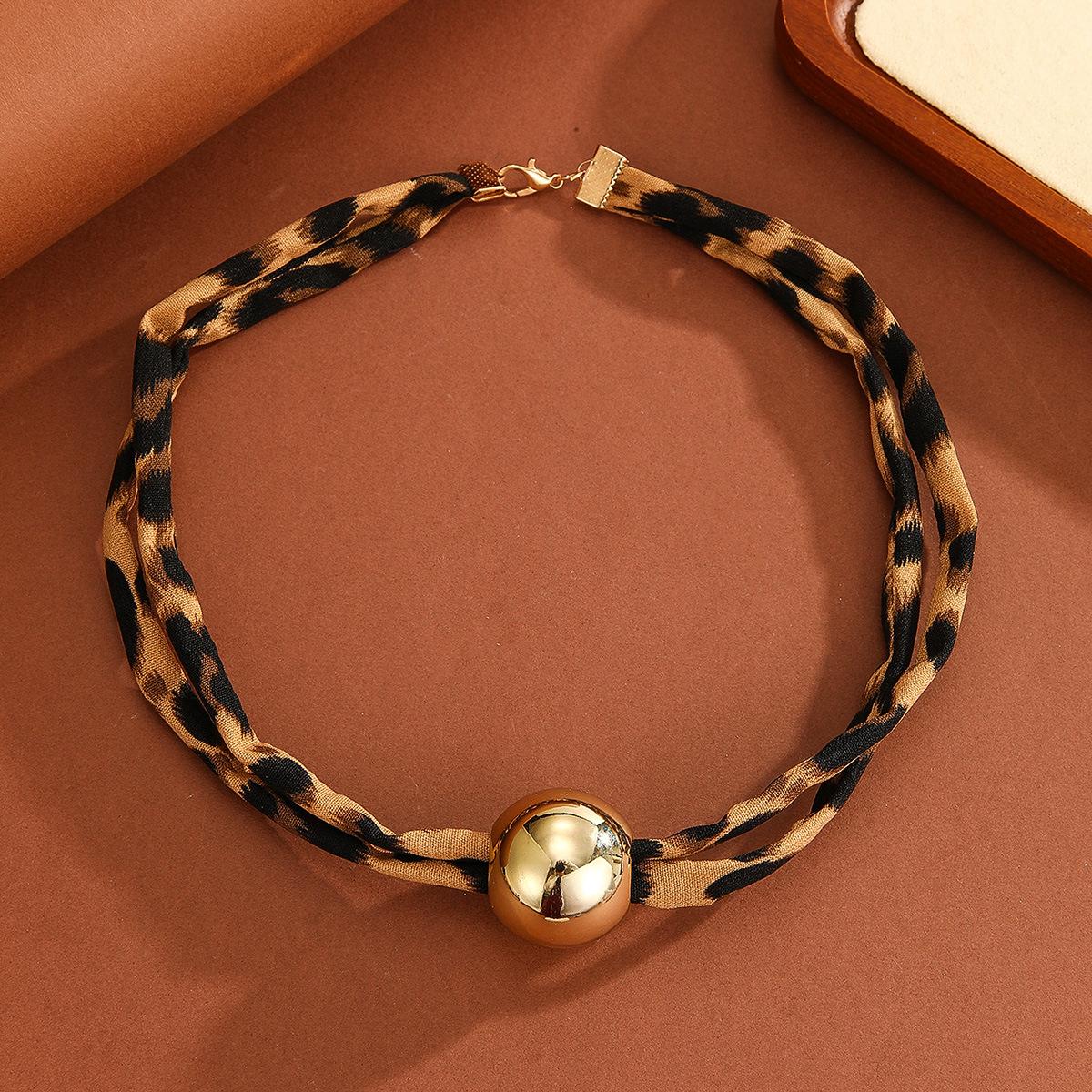 Wholesale cross necklaces for European and American cross-border markets, leopard print, flower, heart pendants, summer ocean shell and starfish collarbone chains