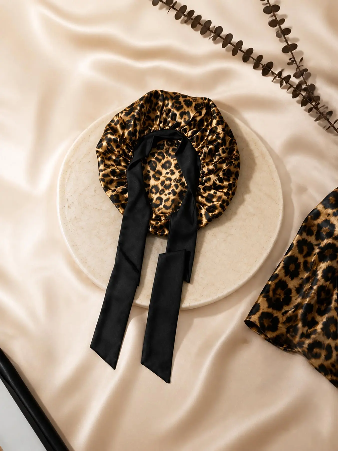 Large satin sleep bonnet, Bonnets for sleeping, with adjustable tie band & strap. Holds curly hair, braids, locs, prevents frizz & breakage. No-slip, no marks. Soft, breathable, gentle on hair & skin. Colors: Black, Burgundy, Leopard Print
