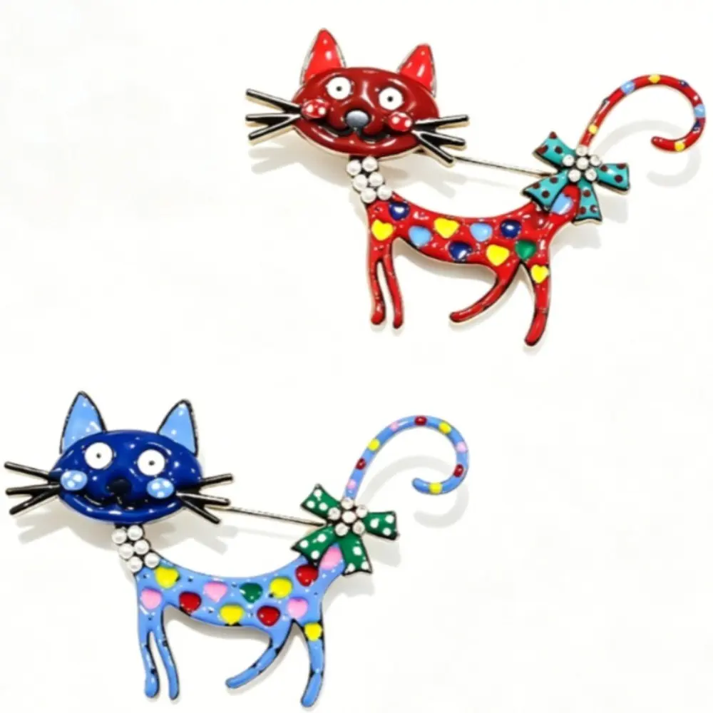 2 Colors Cute Enamel Heart Cat Brooch for Men Women Bow Pearl Animal Lapel Pin Coat Daily Party Jewelry Gift