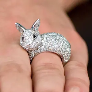 Women's 3D Cute Animal Rabbit Ring, Heavy Wax Inlaid Wax Heavy Band, Unique Design Female Wear Decorative Daily Jewelry (Sports & Outdoor Clothing Accessory)