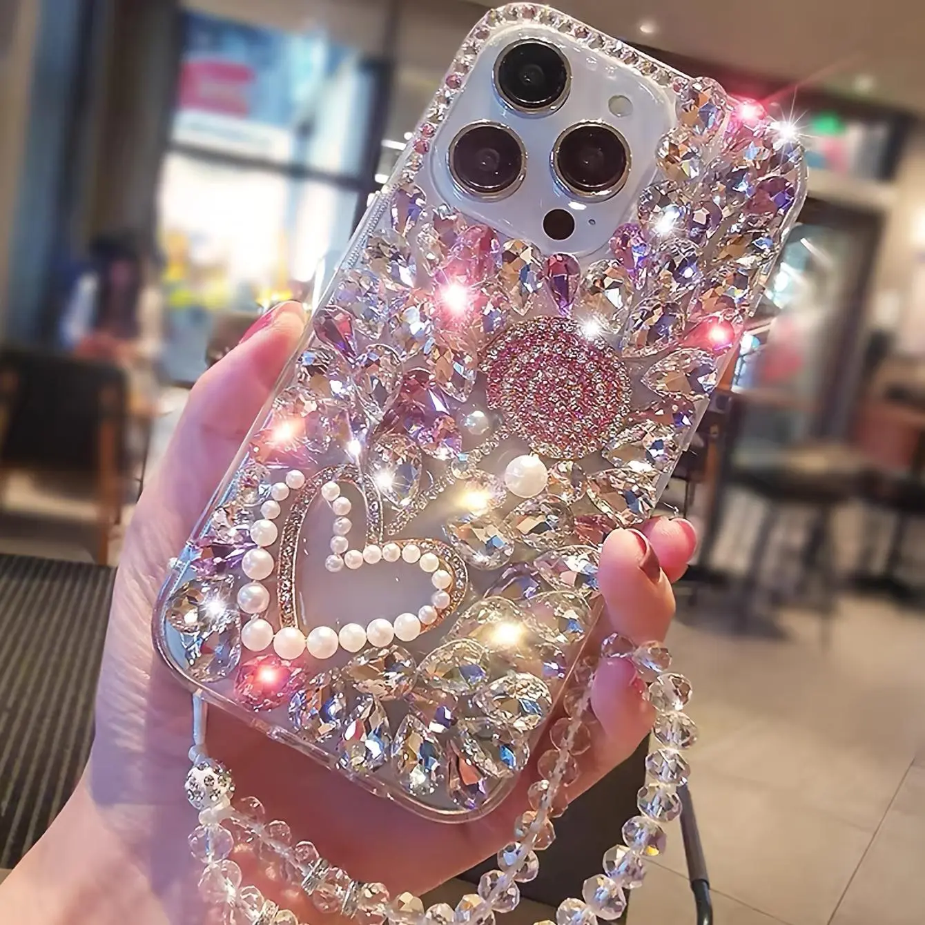 Phone Case: Luxury Fashion Crystal Pink Hardware Lollipop Pearl Heart Drop-Proof Phone Case with Crystal Lanyard, Suitable for iPhone