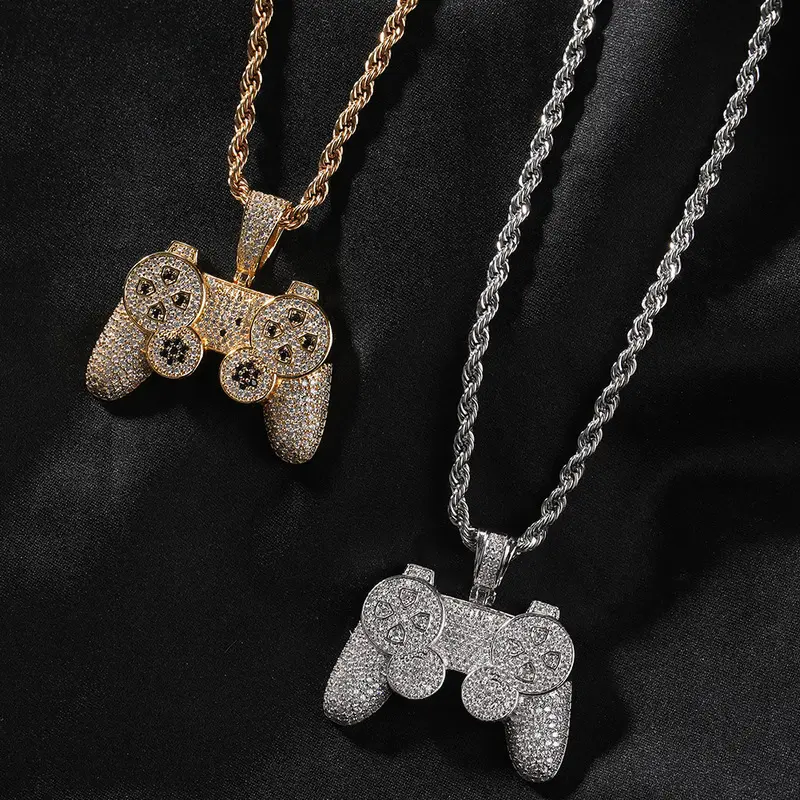 18K Gold Plated ICE OUT Game Controller Pendant Necklace,Gaming Charm Jewelry for Men Women, Cute Cartoon Retro Video Game Necklace, Nostalgic Childhood,Hip Hop Streetwear Fashion Accessory, Couple Matching Gift, Birthday Christmas Festival Jewelry