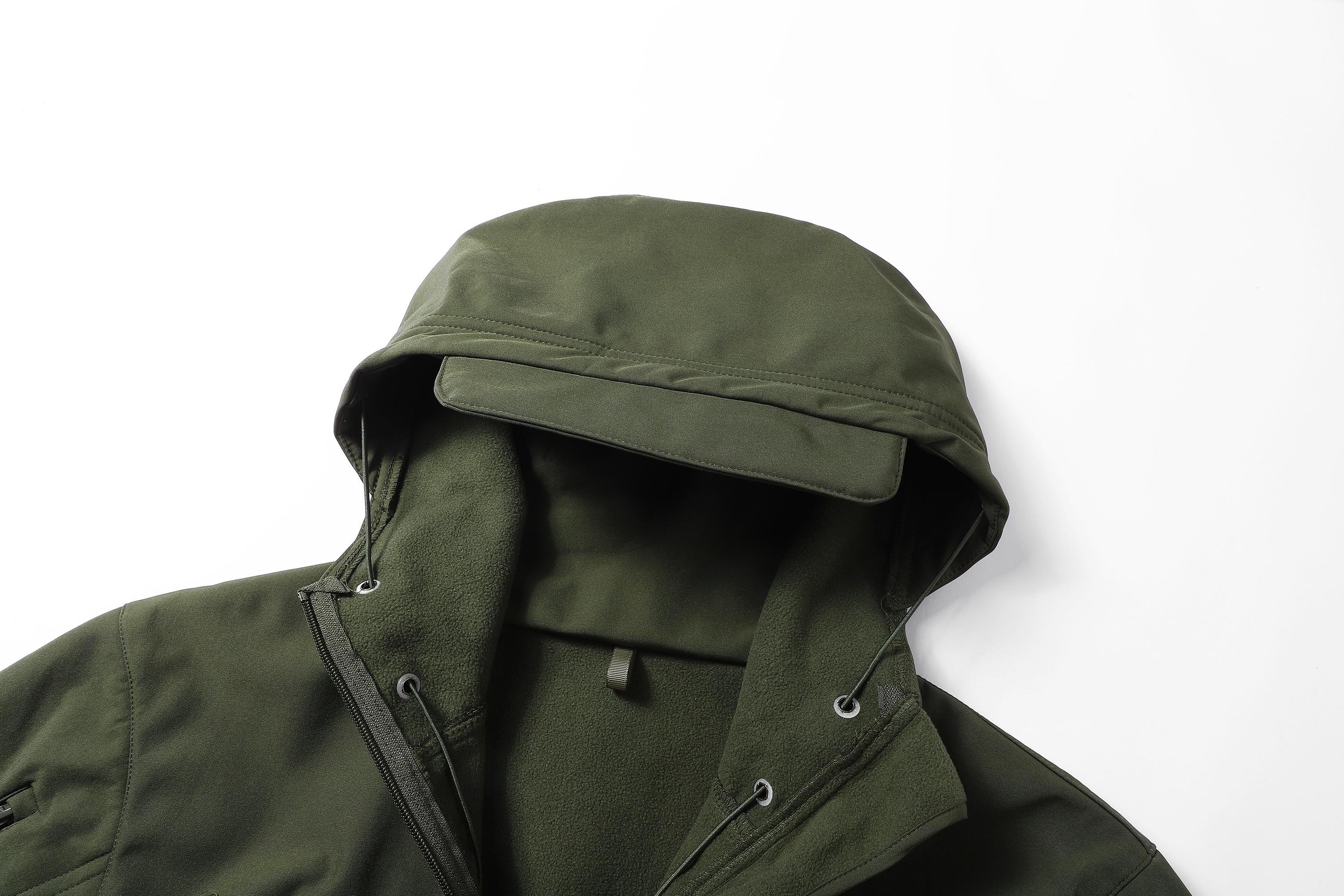 A men's hooded jacket with an outdoor and functional style features multiple zipper pockets distributed on the chest, arms, etc., making it convenient to store various small items and highly practical. Hood with drawstring closure