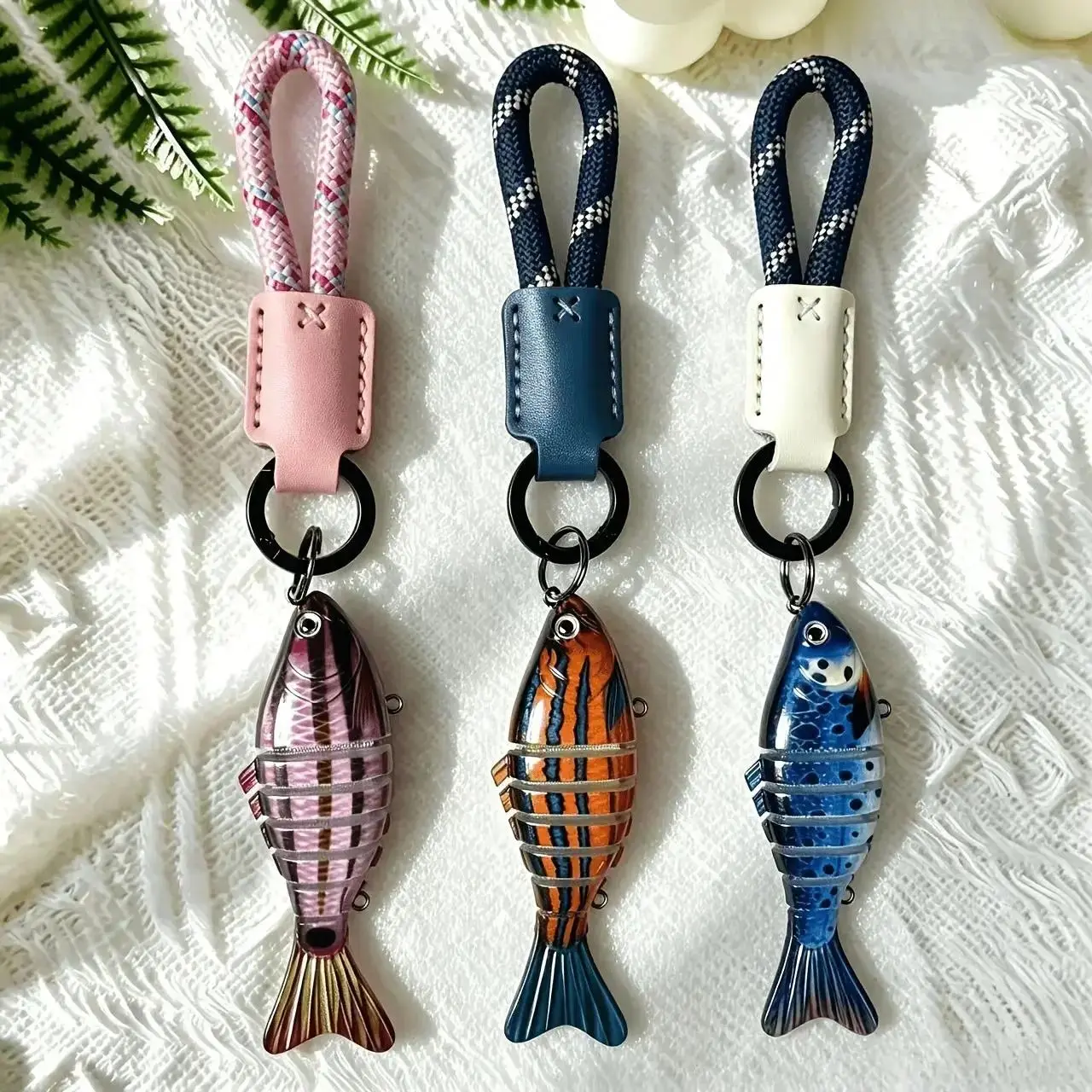Fish Keychain, Fish Bag Charm with Handmade Leather Rope, Ocean Aesthetic Keyring with Spring Ring, Coastal Nautical Accessory, Lightweight Purse Backpack Charm for Beach, Summer & Everyday Style