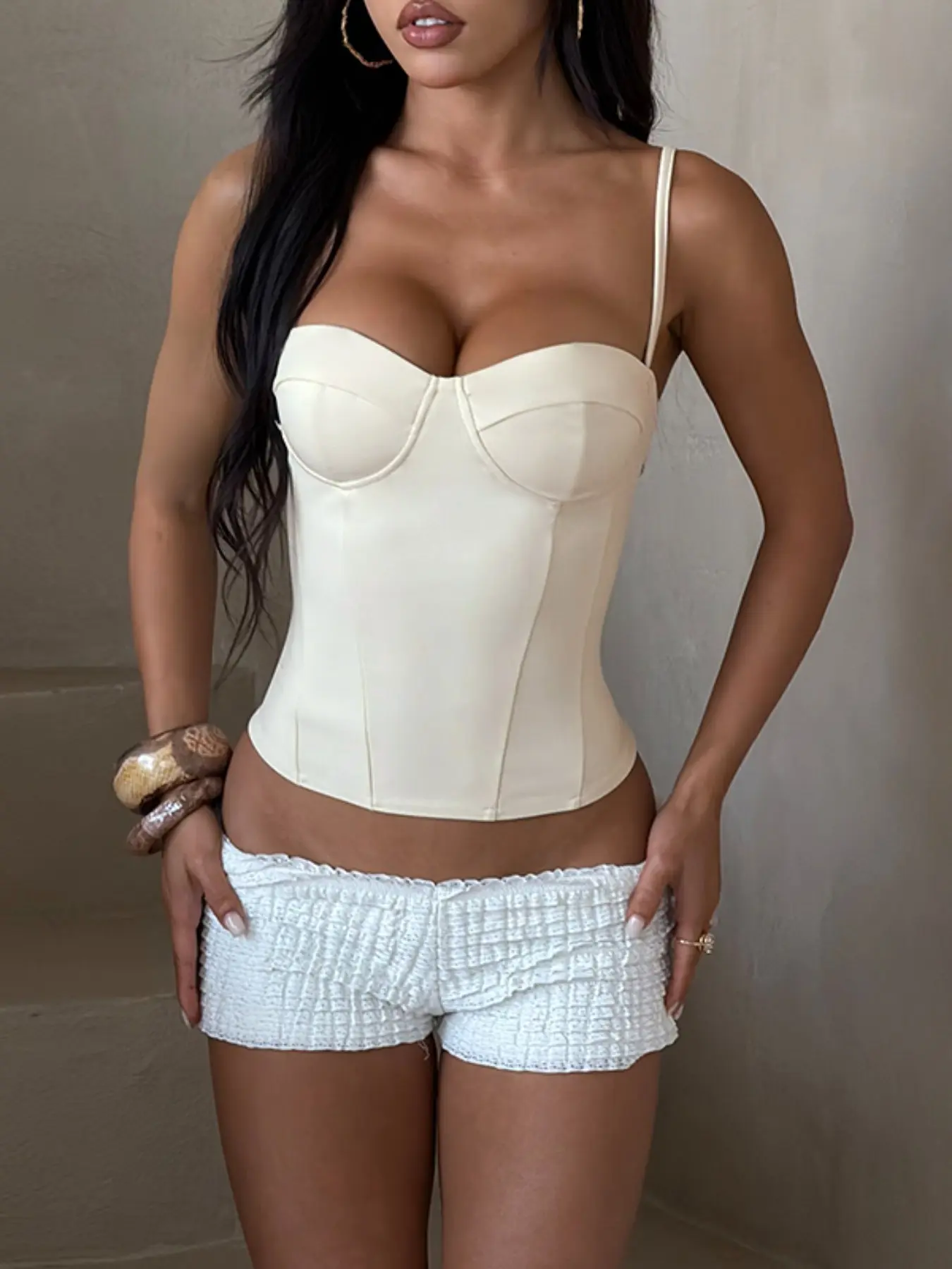 Basic Spaghetti Strap Tank Top, Summer Casual Sleeveless, Minimalist Simple Design, Comfortable Fit, Ideal for Everyday Wear, Lightweight Versatile Clothing Piece, Perfect for Casual, Camisole Tank Tops