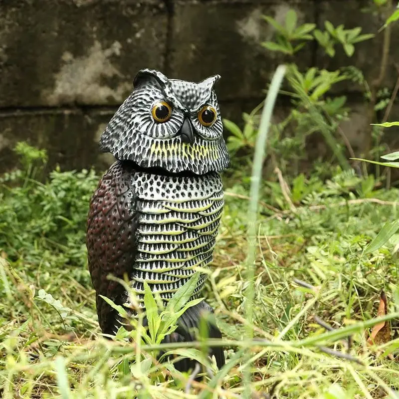 Simulated rotating head owl-shaped fake animal for garden and courtyard, outdoor bird repelling sculpture, bird repelling and pest prevention device