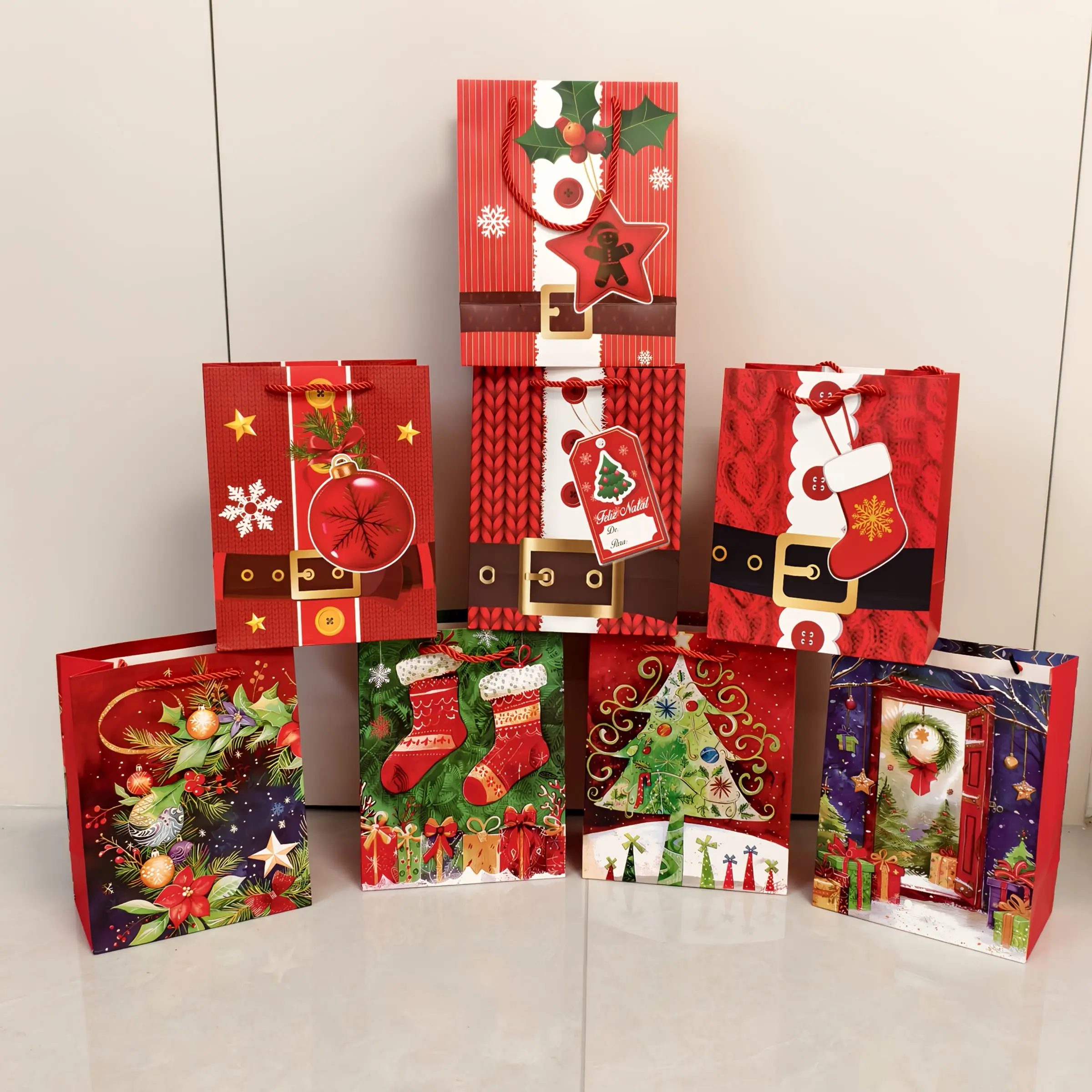 8pcs Vintage Christmas Paper Gift Bags, Classic Santa Set Festival Tote Pouches, Twisted Handle, Foldable Kraft Paper Bags