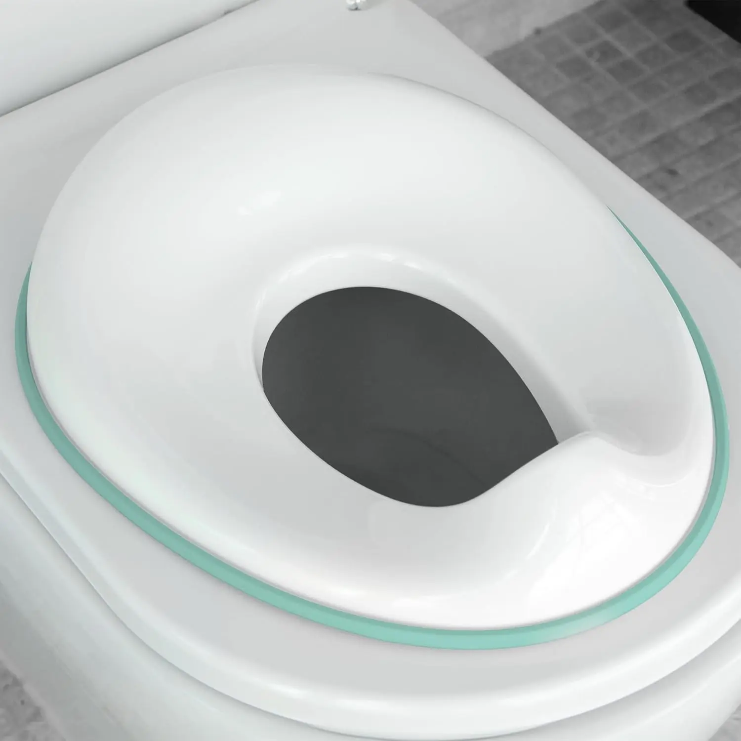 Potty Training Seat for Boys And Girls, Fits Round & Oval Toilets, Non-Slip with Splash Guard, Includes Free Storage Hook (Aqua)