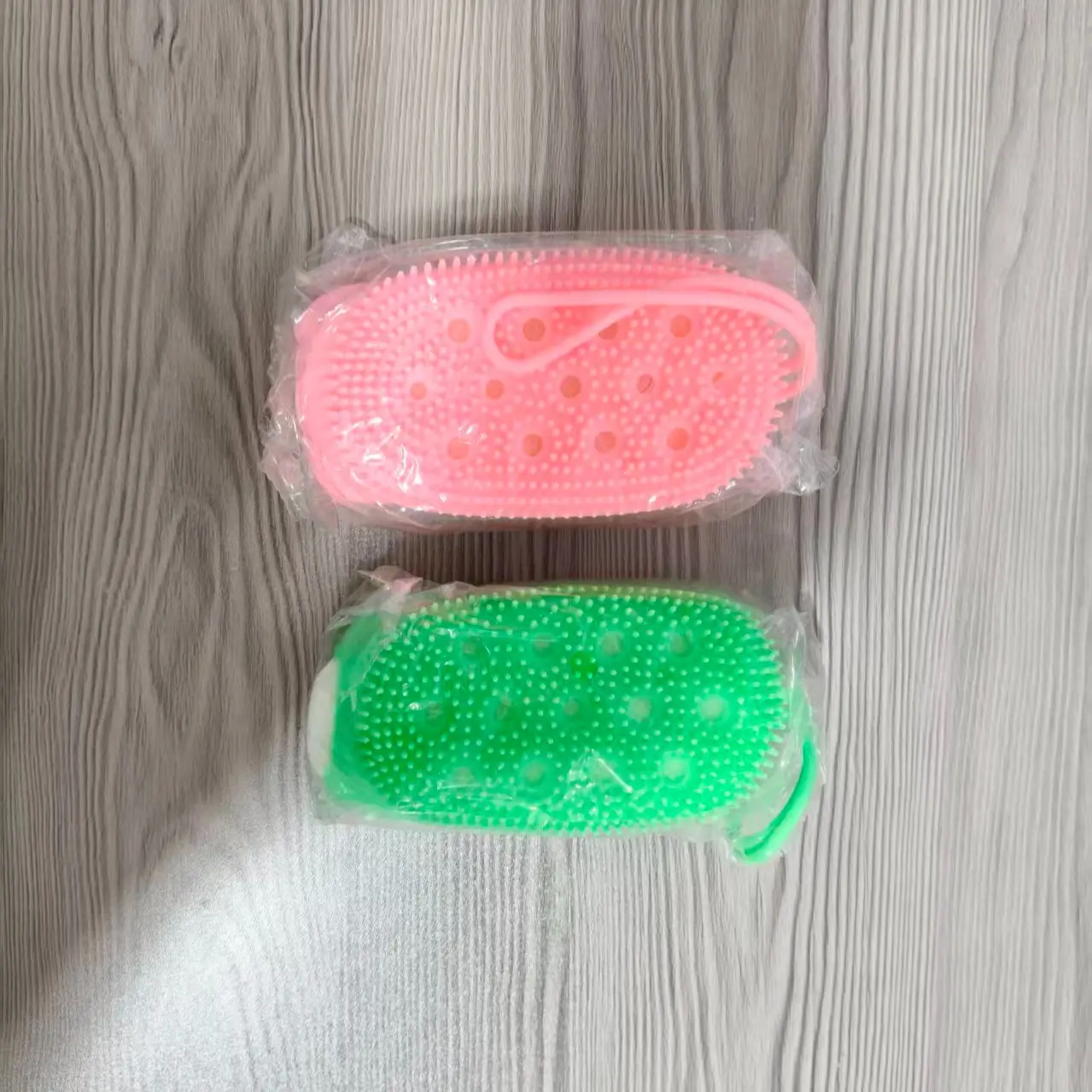 2 Piece Random Color Dual-Sided Silicone Bath Brush, Deep Exfoliation and Thorough Cleaning, Soft Gentle Massage, Ideal Bathroom Accessory