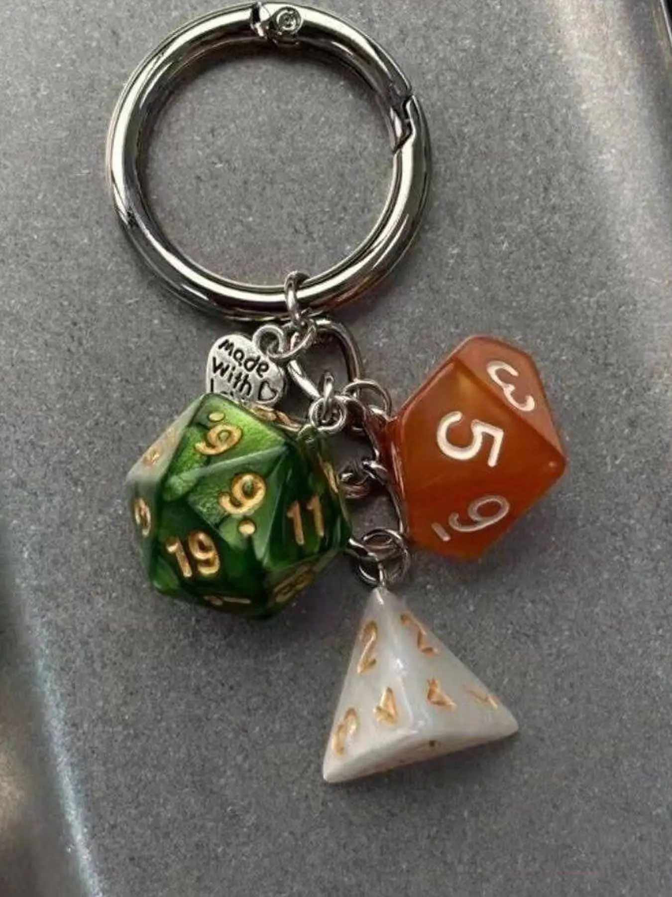 8-Ball Cherry Dice Bag Charm Keychain, Keychain for Bags, Y2K Retro Pendant with Heart Carabiner, 90s Grunge Backpack Handbag Decor, Novelty Gift for Teen Girls & Women