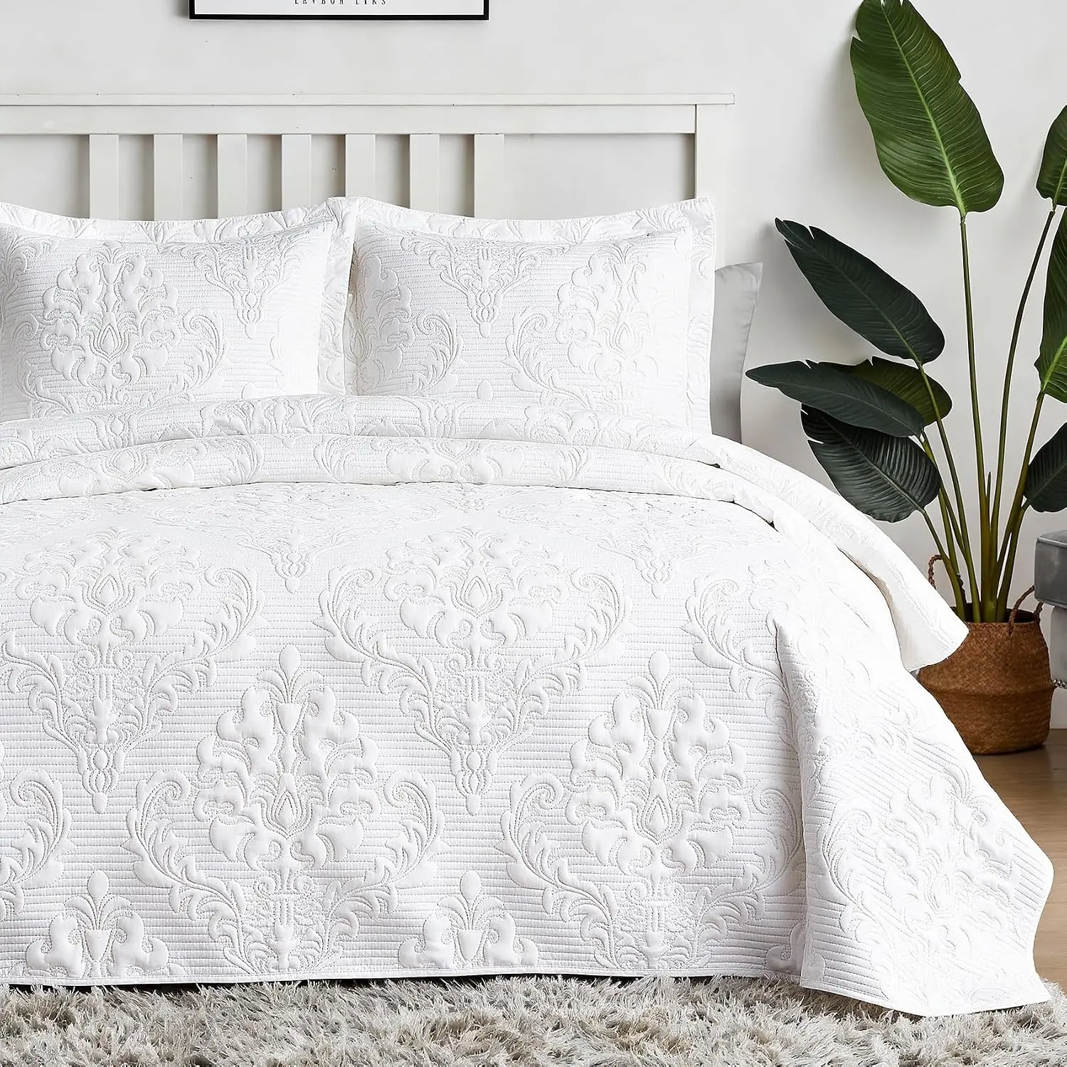 White Quilt Queen Size - Ultrasonic Summer Bedspread Queen, Soft Lightweight Coverlet Bedding Set, 3 Pieces (1 Quilt, 2 Pillow Shams)