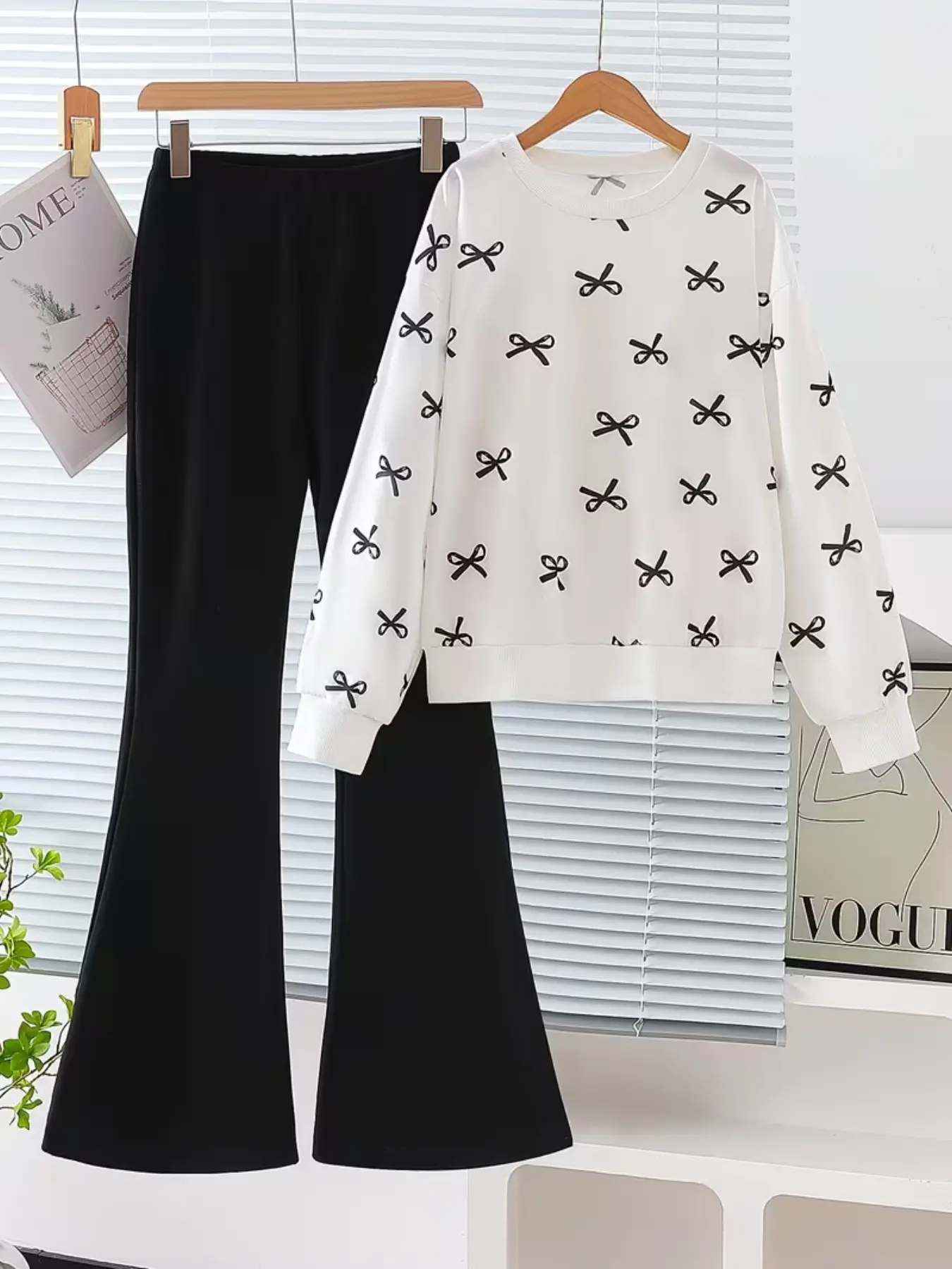 Teen Girl Spring Fall Clothes, Round Neck Butterfly Print Sweatshirt, Flare Pants, Casual Two-Piece Set for School and Outdoor