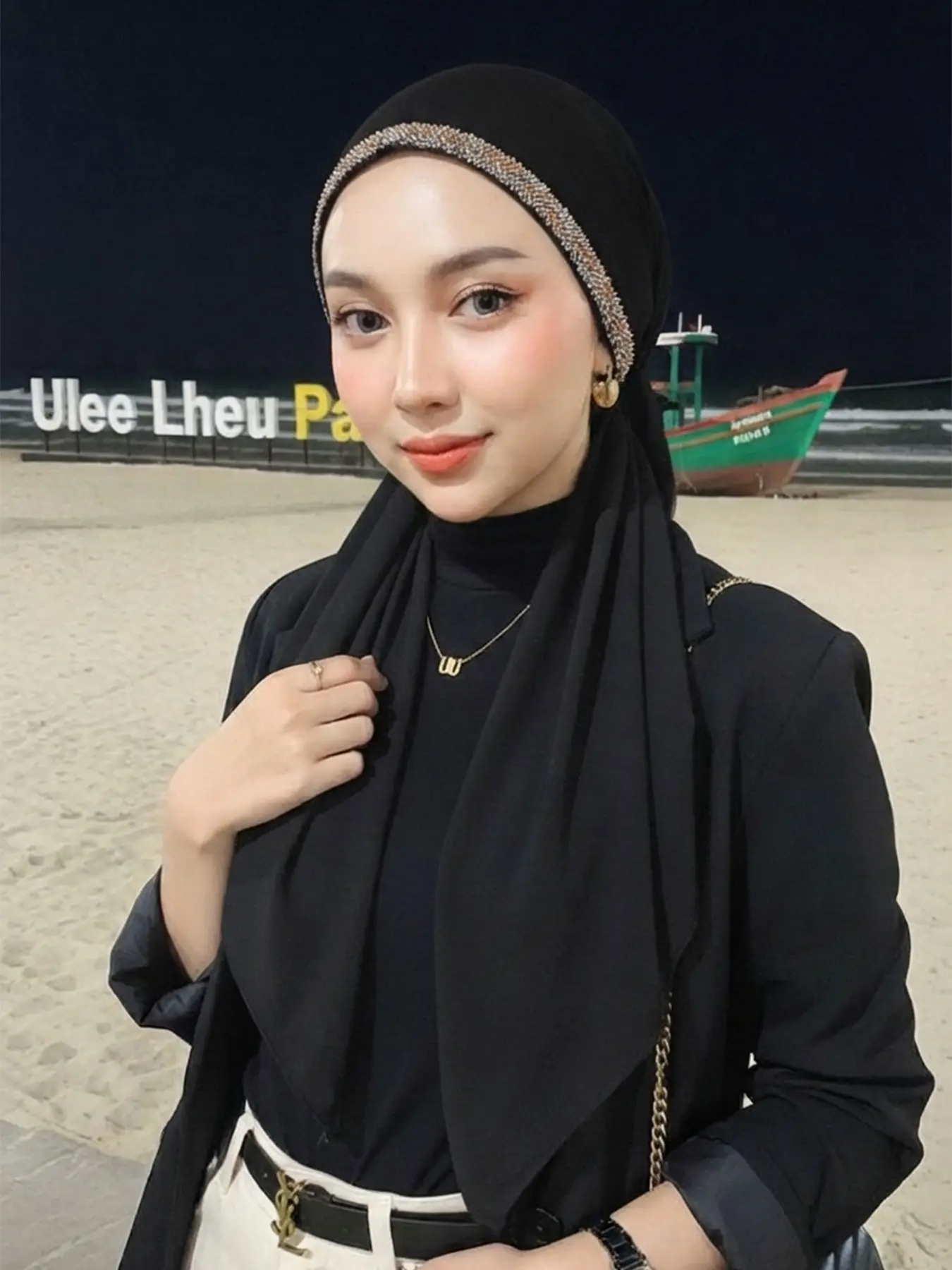 1 Pack Satin Hijab Cap, Elegant Rhinestone Trim, Lightweight Inner Liner, Daily Modest Wear, Sleep Cap, Chemotherapy Cap