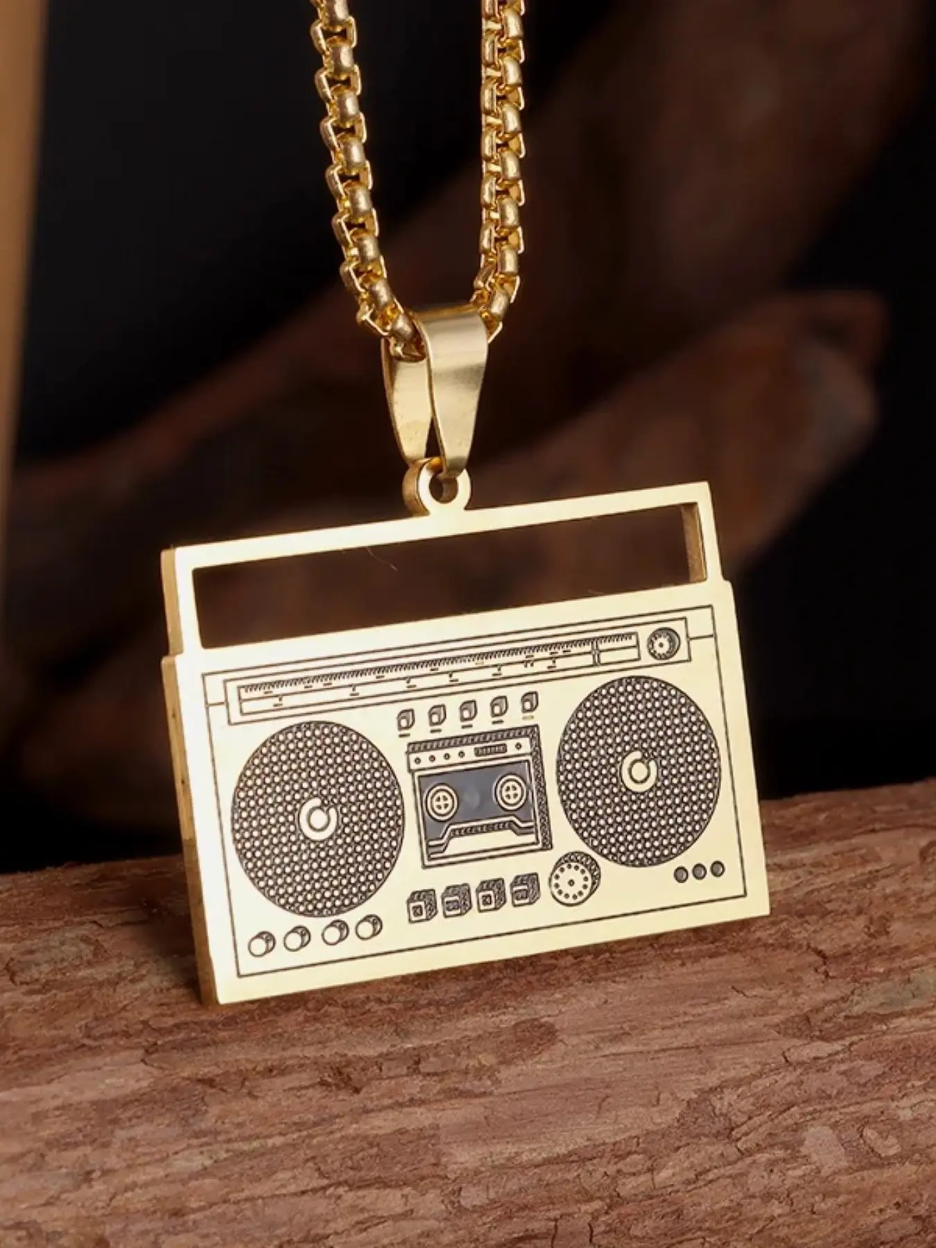 Vintage Stainless Steel Radio Cassette Player Pendant Necklace, Hip Hop Retro Street Music Punk Style Jewelry, Unisex, Perfect Gift