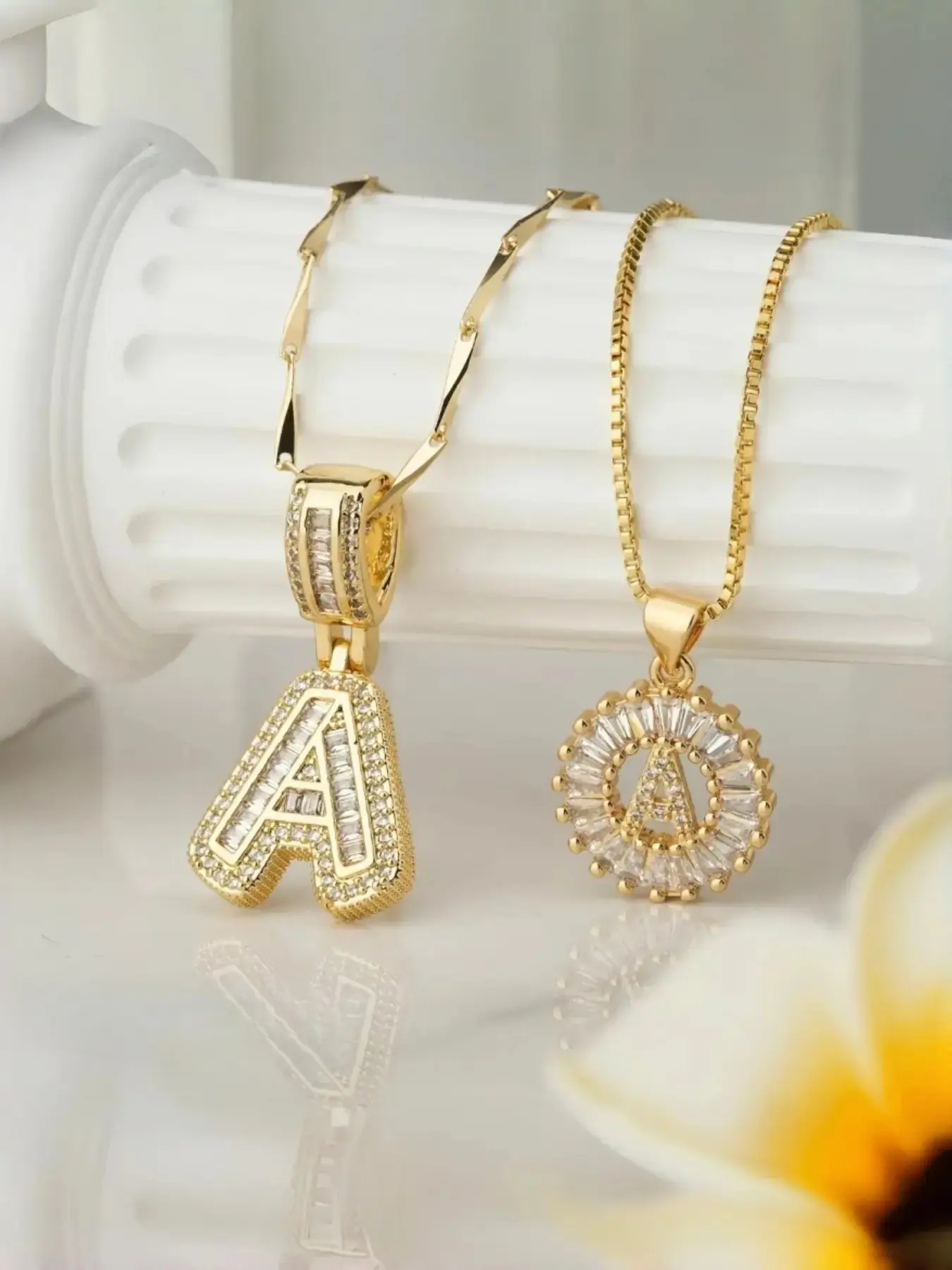 Two-Piece Rhinestone Letter Necklace Set, Zircon Layered Chain, Hip-Hop Jewelry, Adjustable Chain (17-19 Inches), Perfect Gift for Women, Exquisite Jewelry Gift