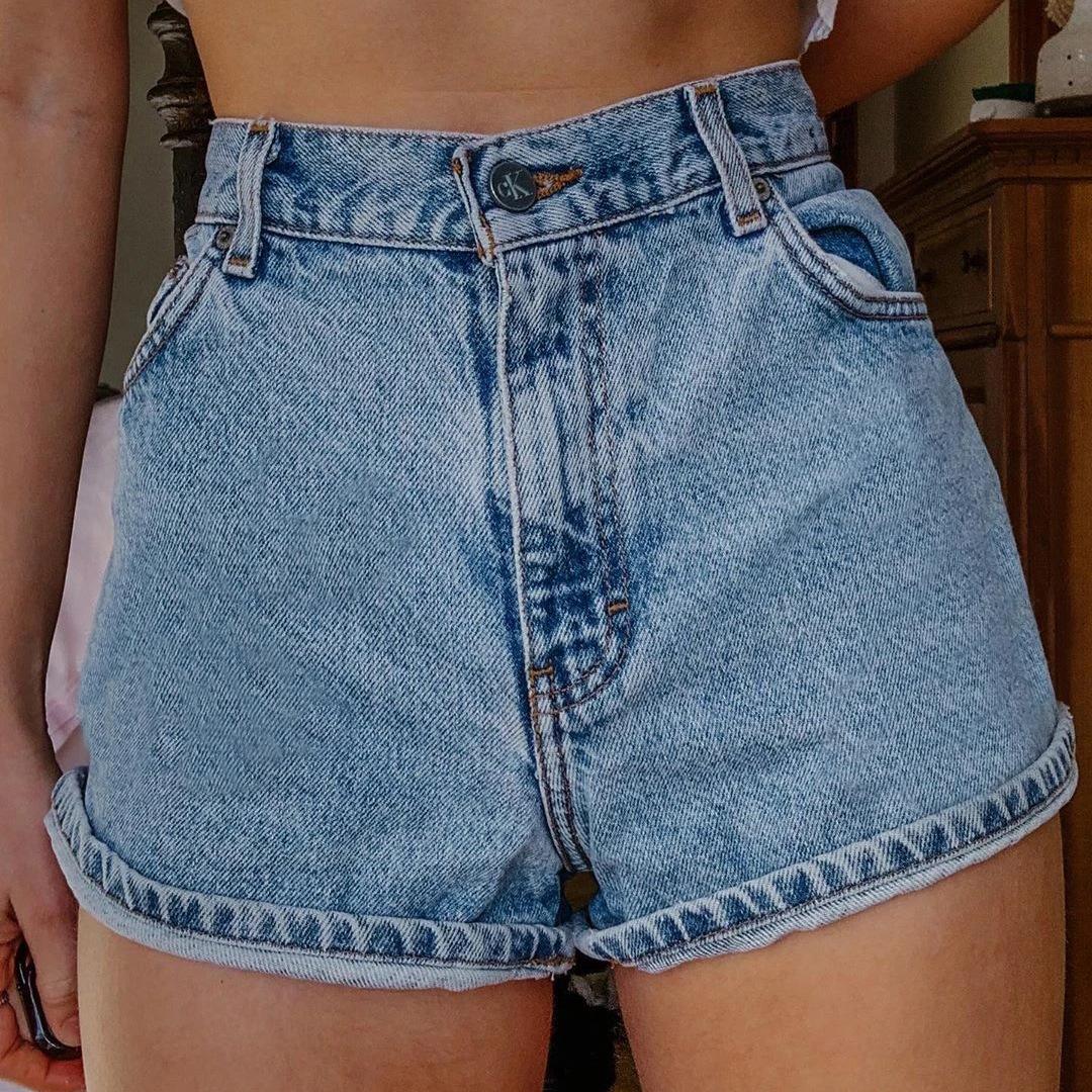 New2025 Artistic Retro Women's Denim Shorts with Multiple Pockets, Printed Design, Jean Blue, Fitted Style, Summer Casual & Versatile Womenswear