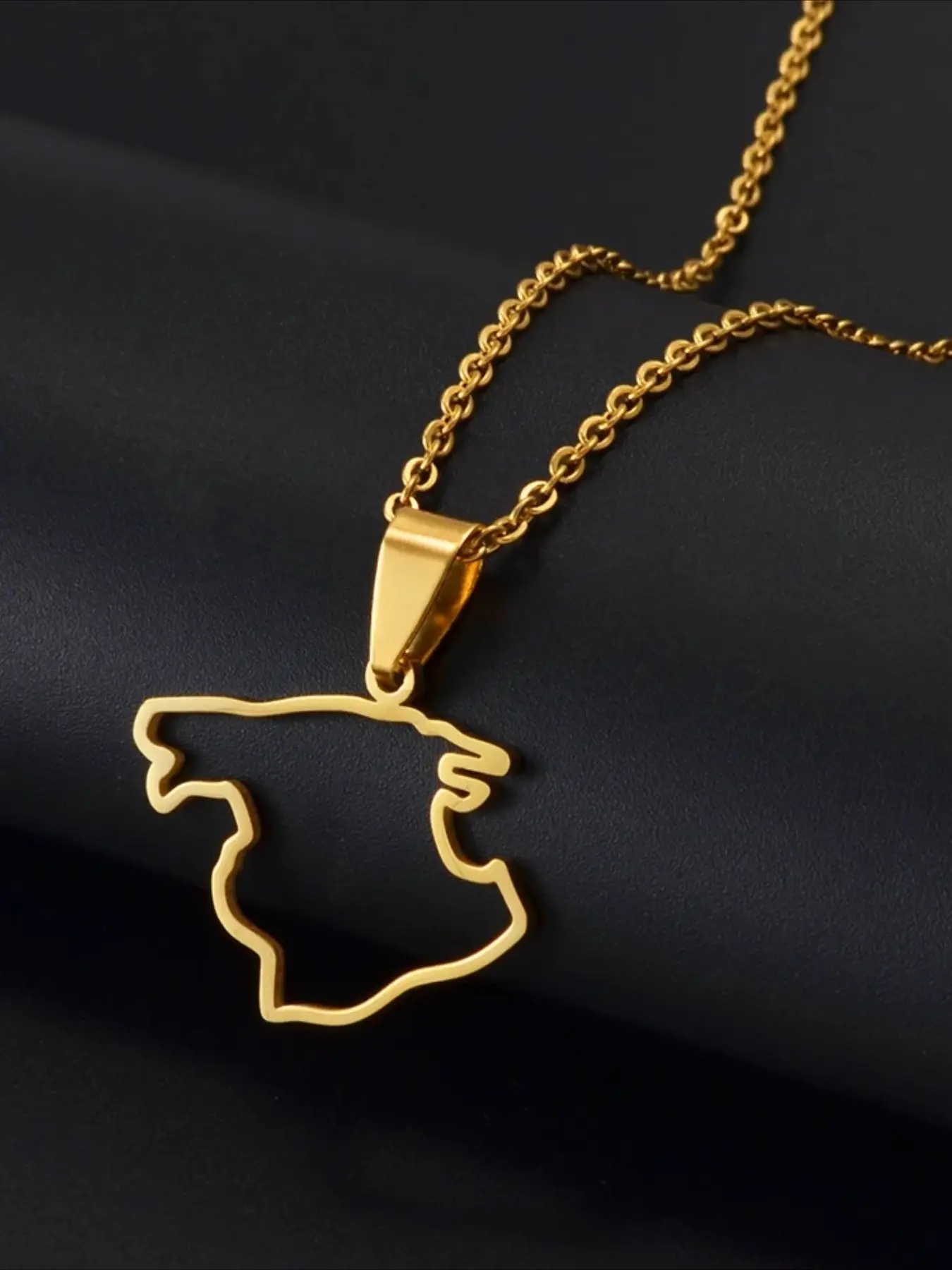 1pc Outline Spain Mallorca Map Pendant Necklaces Stainless Steel Spanish Jewelry
