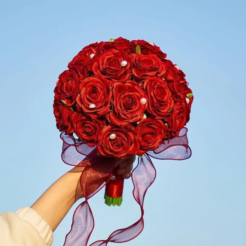Rose Bouquet Bride Holds Bouquet Mock Rose Bouquet Hand-Held Bouquet Party Church Wedding