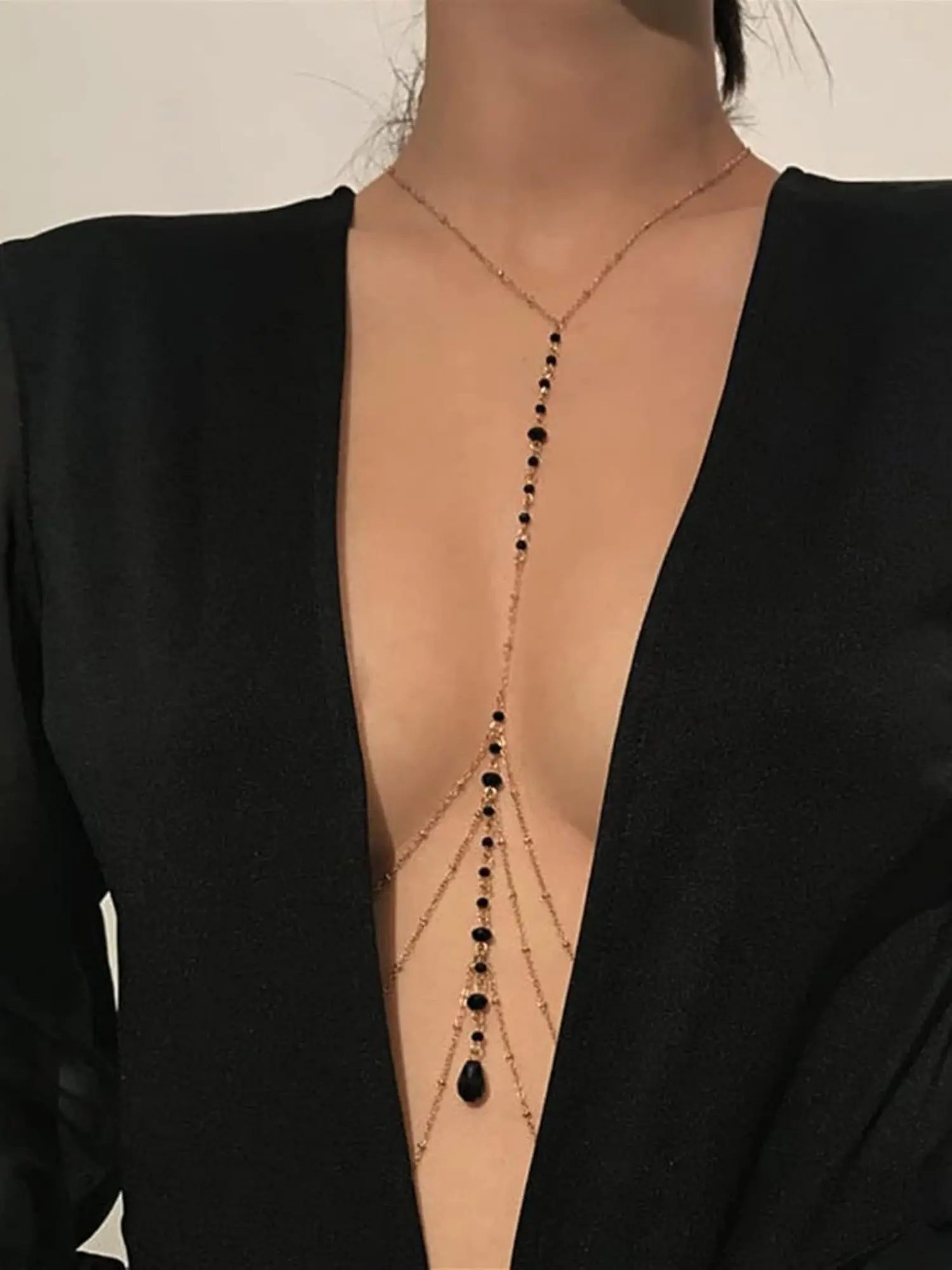 Body Chains Luxury Sexy Crystal Tassel Body Bra Chain Jewelry Rhinestone Harness Body Chain for Women Body Chest Chain Jewelry Gift Beach Body Accessories Jewelry