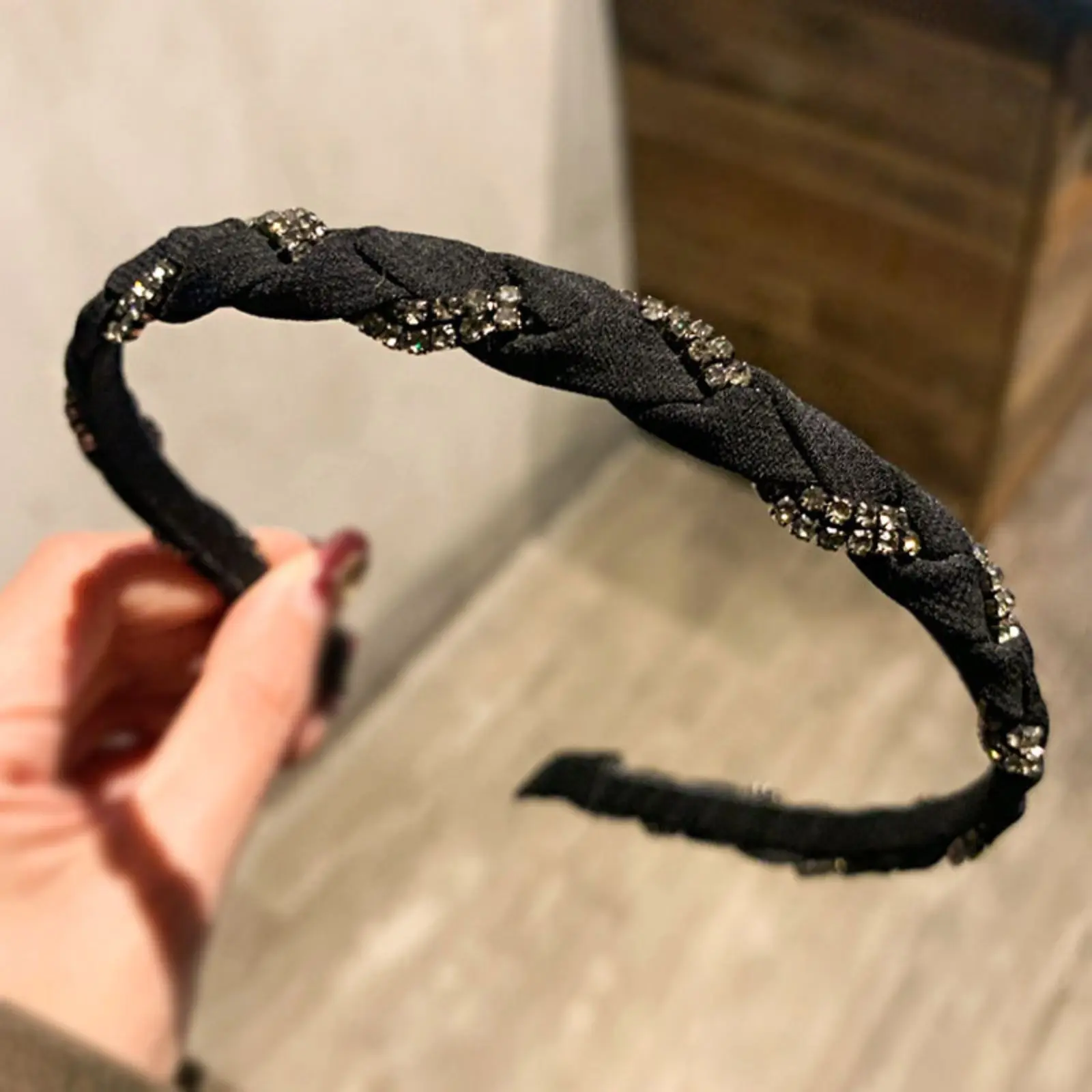 Women Thin Braided Hair Headband Universal Minimalist Daily Hair Accessories, Viral Black Pleated Fabric Rhinestone Twist Braid Hair Band, Underrated Dainty Shiny Crystal Non-Slip Hair Hoop, Full Twisted Pleated Cloth Inlaid Gray Rhinestone Slim Headband,