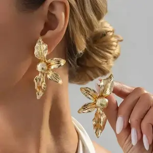 IngeSight.Z Bohemia Gold Color Flower Stud Earring Women 2026 New Classic Retro Piercing Earring Wed Bridal Party Charm Jewelry
