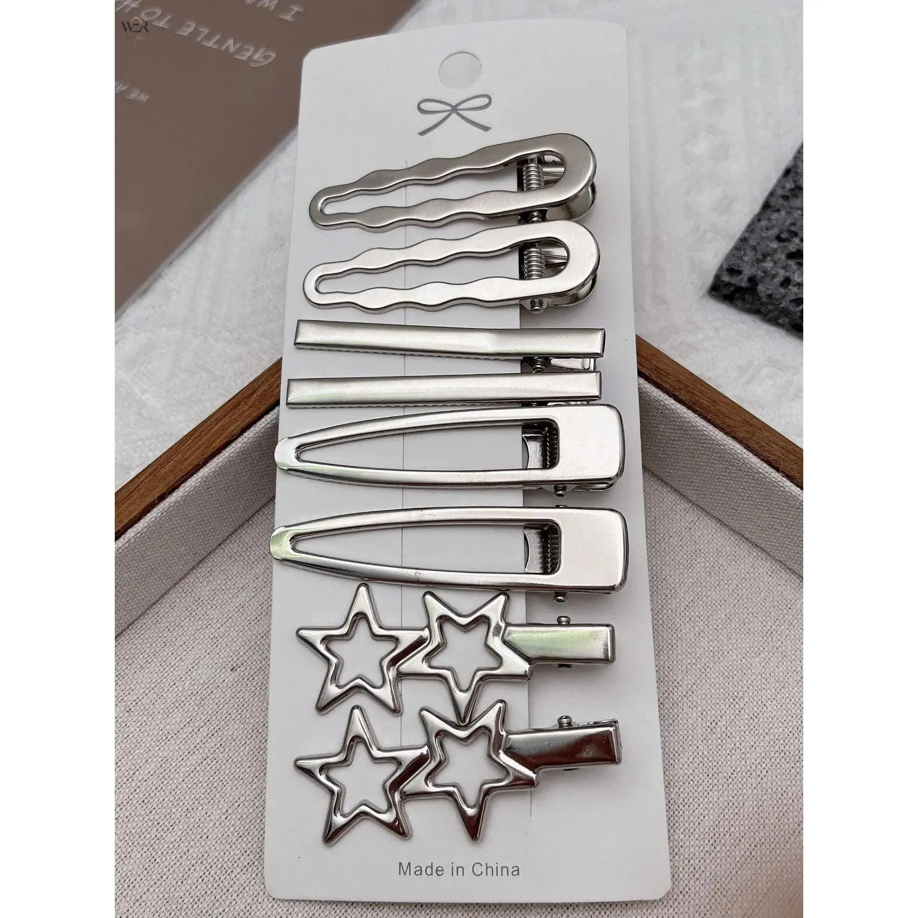8Pcs Silver Metal Hair Clips Set, Y2K Hollow Star Wave Rectangle Alligator Barrettes Minimalist Hair Accessories for Women Girls Daily Styling