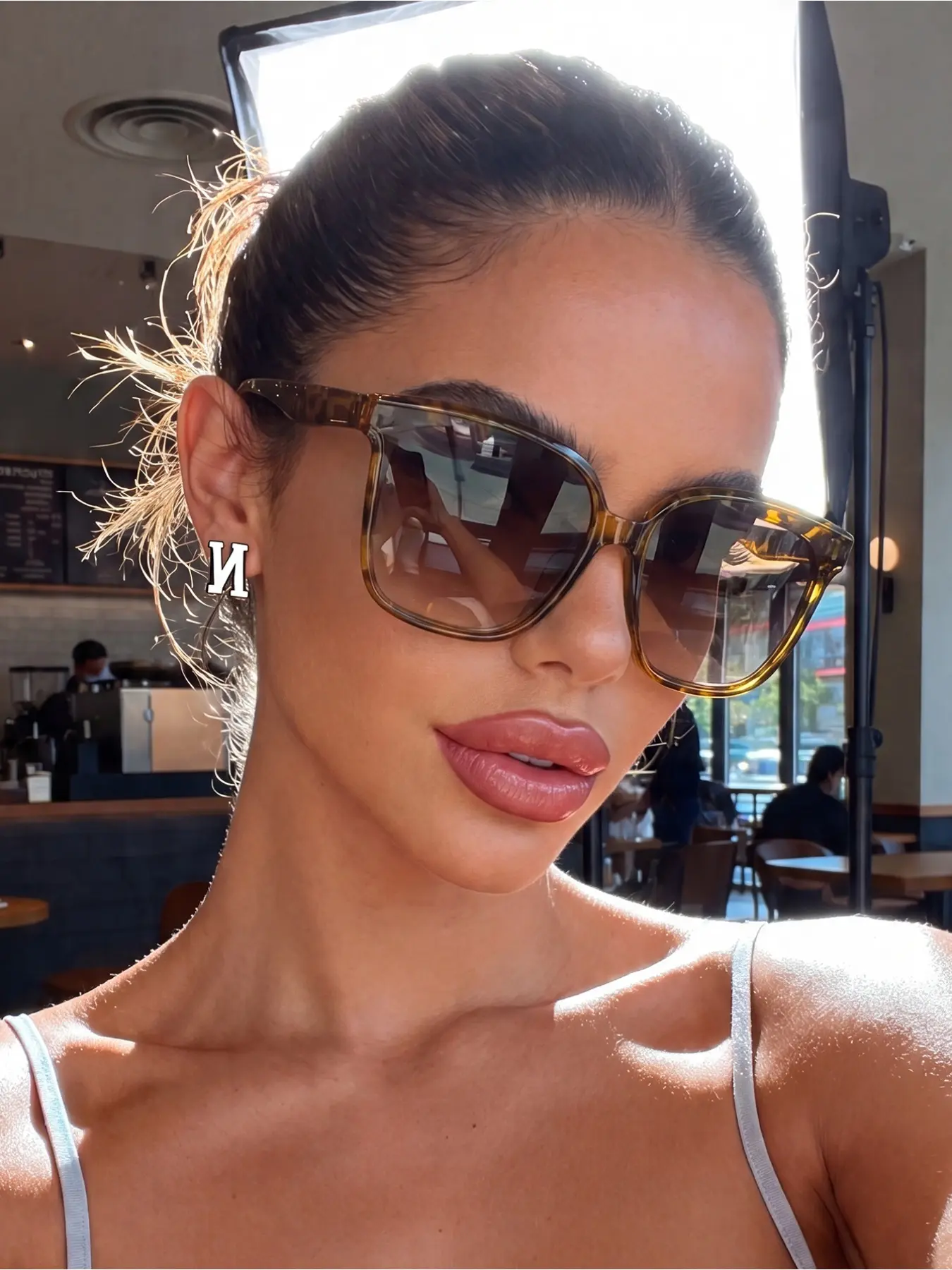 1 pair of men's and women's fashion minimalist modern aesthetic sunglasses, gradient lenses, suitable for driving, camping, fishing, daily life, street photography, beach accessories sunglasses