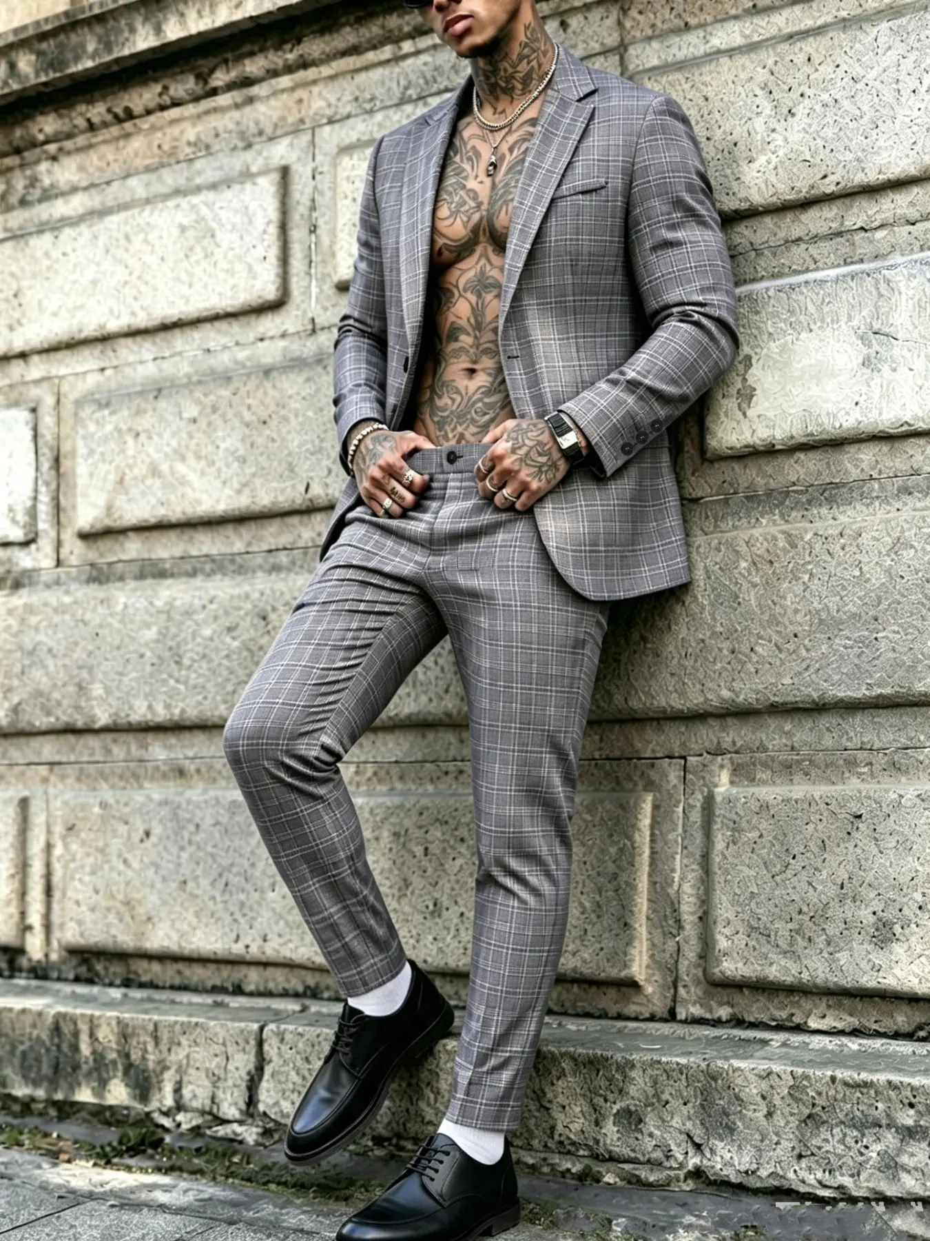 Minimalist Plaid Suit Two-Piece Set, Subtle Fine Grid Pattern, No Extravagant Decor, Elegant Lapel Pockets, Comfortable Fit