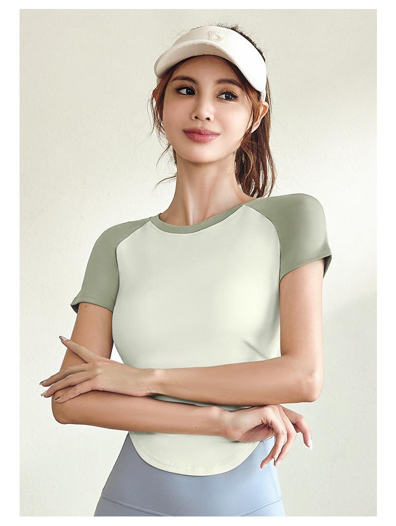 Contrast color pleated yoga top for women, waist-cinching, slimming, with a nude feel, suitable for yoga, sports, and outdoor fitness