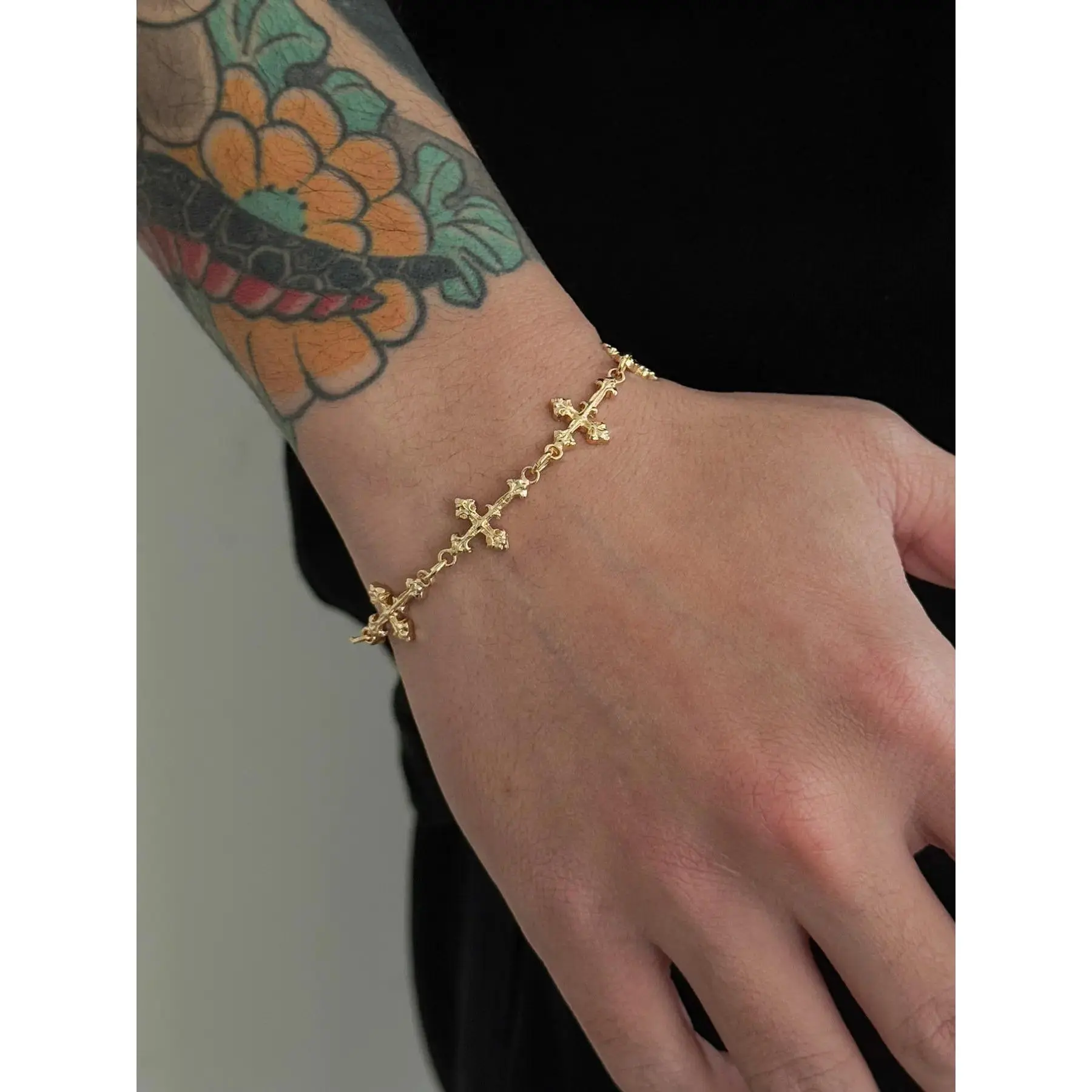 Edgy Vintage Cross Bracelet - Y2K Gothic Gold Chain & Trendy Alt Streetwear Jewelry