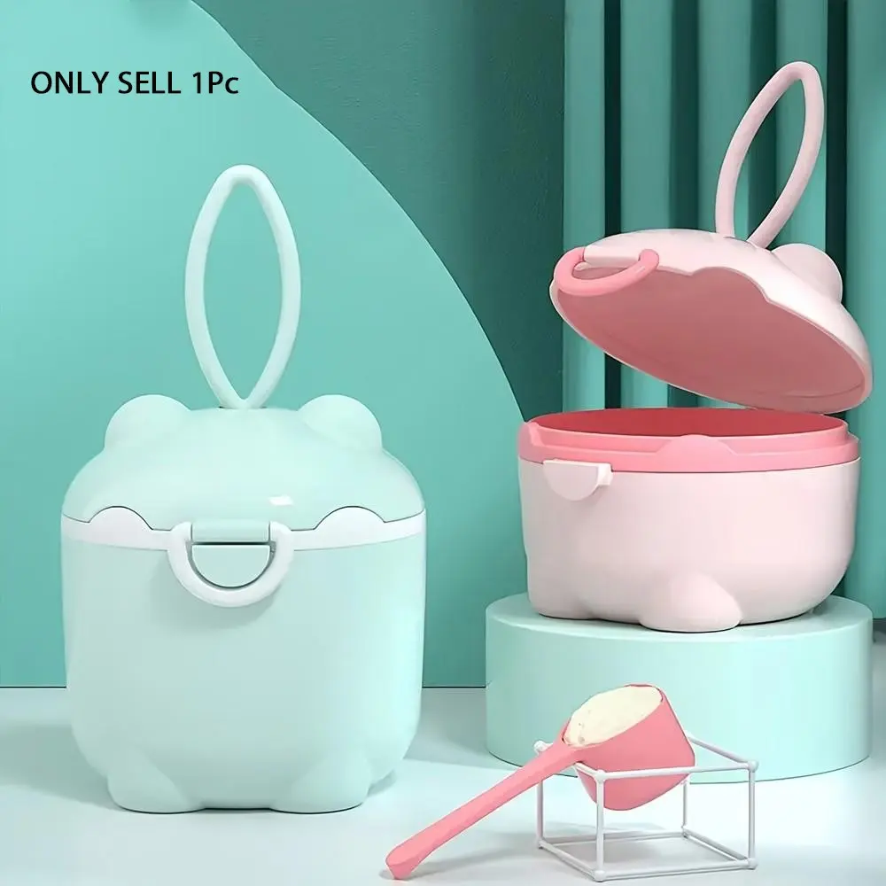 Cute Bear Cartoon Portable Milk Powder Box, Milk Storage Containers, Formula Container To Go, Convenient Handle for Travel, Includes a Spoon, Ideal for On-The-Go Use