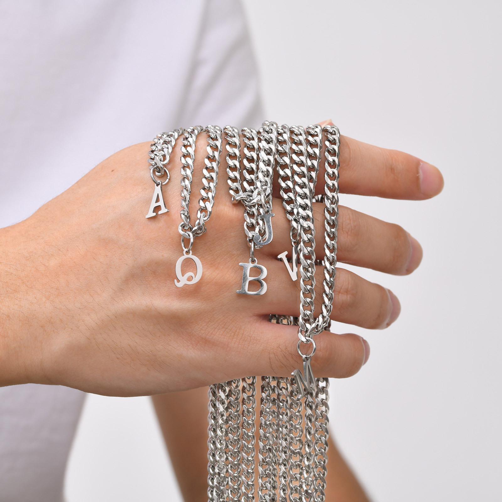 Trendy new 26-letter Cuban necklace Men's initials pendant chain Creative collarbone chain Hip-hop style necklace jewelry, boys' favorite gifts, boyfriend gifts