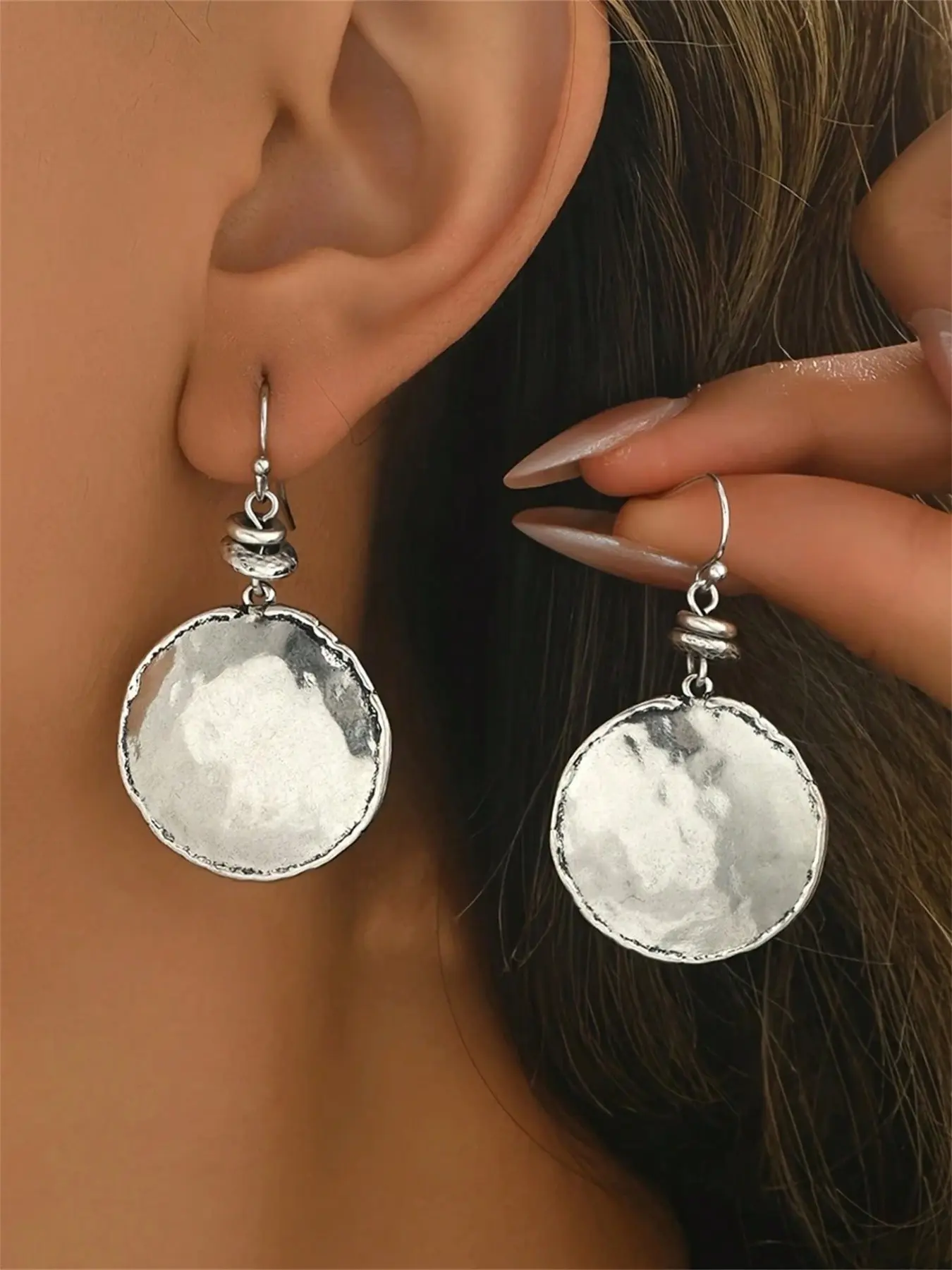1pair Vintage Hammered Hoop Earrings for Women - Simple Round Drop Dangle Earrings, Minimalist Everyday Jewelry Gift for Casual Wear