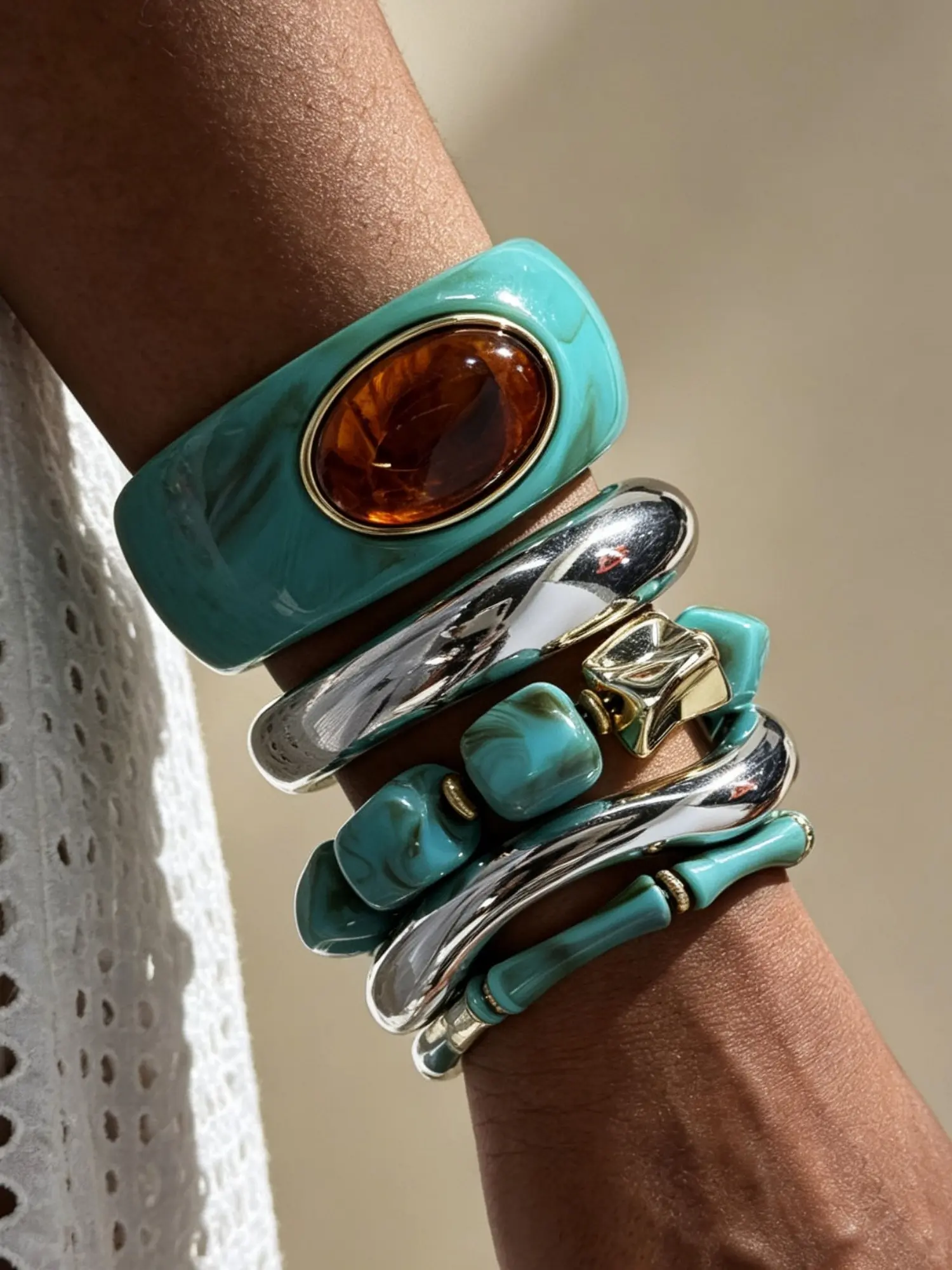 5 Pcs Women's Fashion Bracelets, Boho Vintage Resin Beads, Elastic Open-End Wristbands, Beaded Stretch Bangles, Perfect for Daily Wear, Gifts, Parties