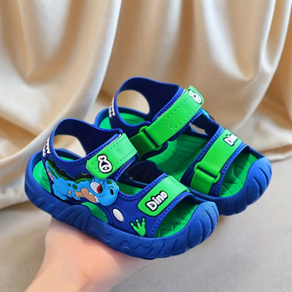 Toddler Boys' Modern PVC Clog Sandals with Soft Slip-Resistant Soles for Summer Beach and Outdoor Wear, Outdoor Play