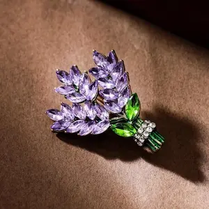 Exquisite Purple Lavender Brooch Women's Brooches Crystal Rhinestone Bouquet Pins Clothing Coat Luxury Fashion Jewelry Girl Gift