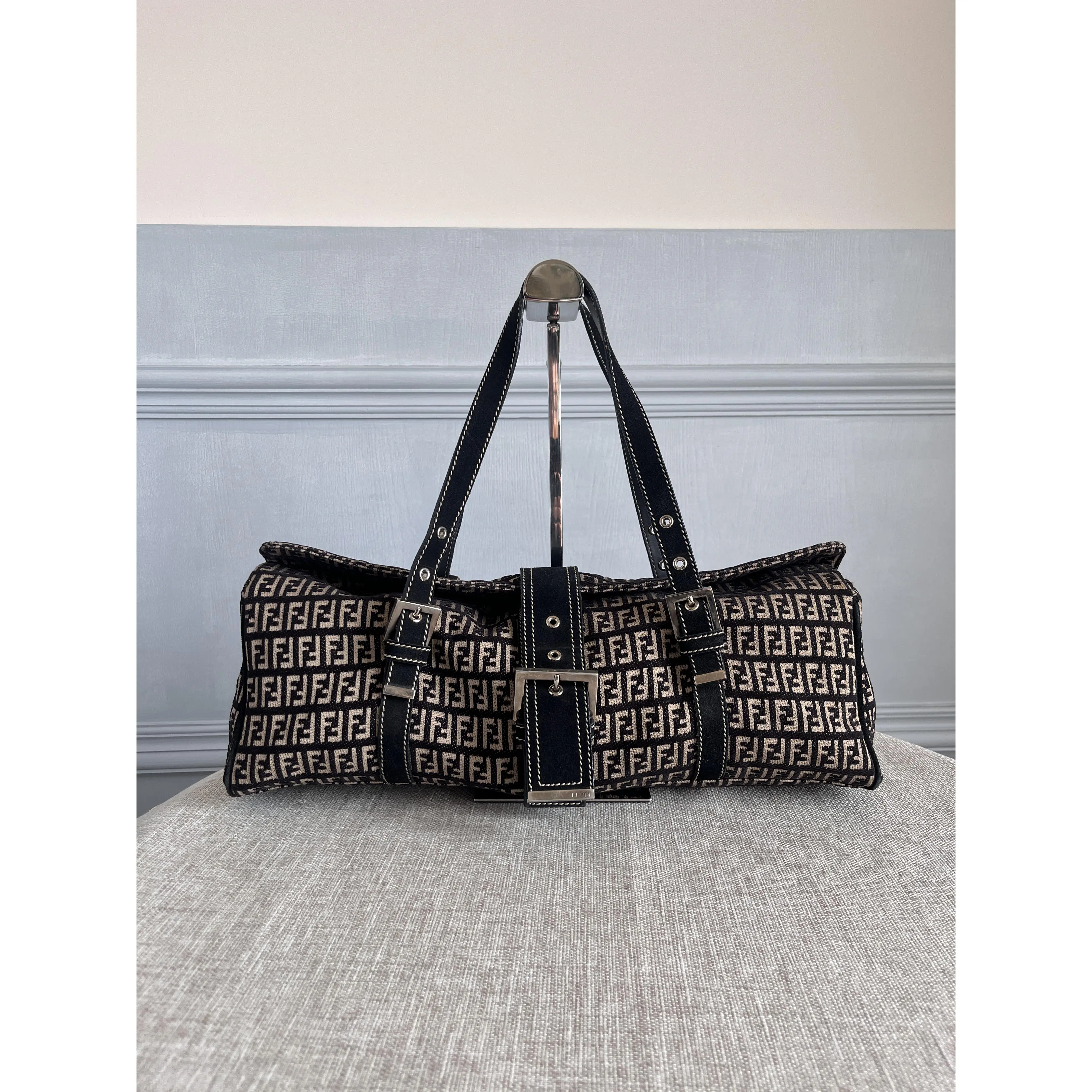 Pre-owned FENDI Authentic Vintage Mama Baguette Large Zucca FF Monogram Jacquard Shoulder Bag Black Leather Silver Buckle Y2K Designer Handbag