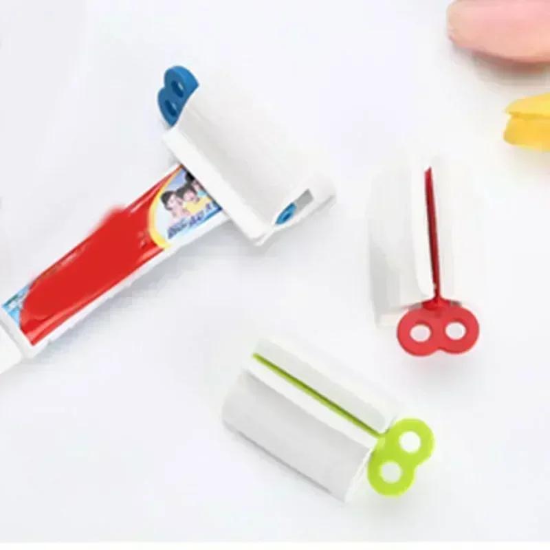 Rotatable Roller Toothpaste Squeezer Automatic Dispenser Time Saving Convenient Must Have Bathroom Organizer Home Essential
