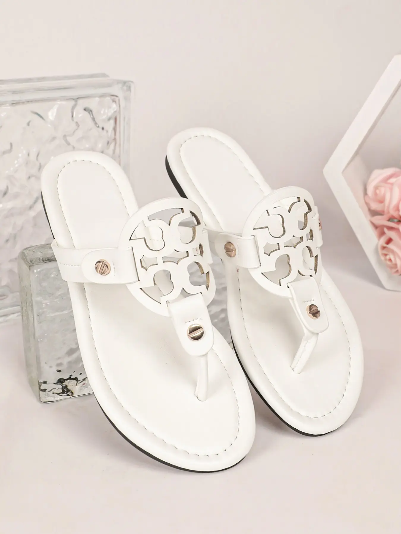 Summer Casual Hollow Out Floral Sandals, Women's Flat Comfortable Lightweight Slippers, Adjustable Buckle, Soft Sole, Beach & Daily Wear