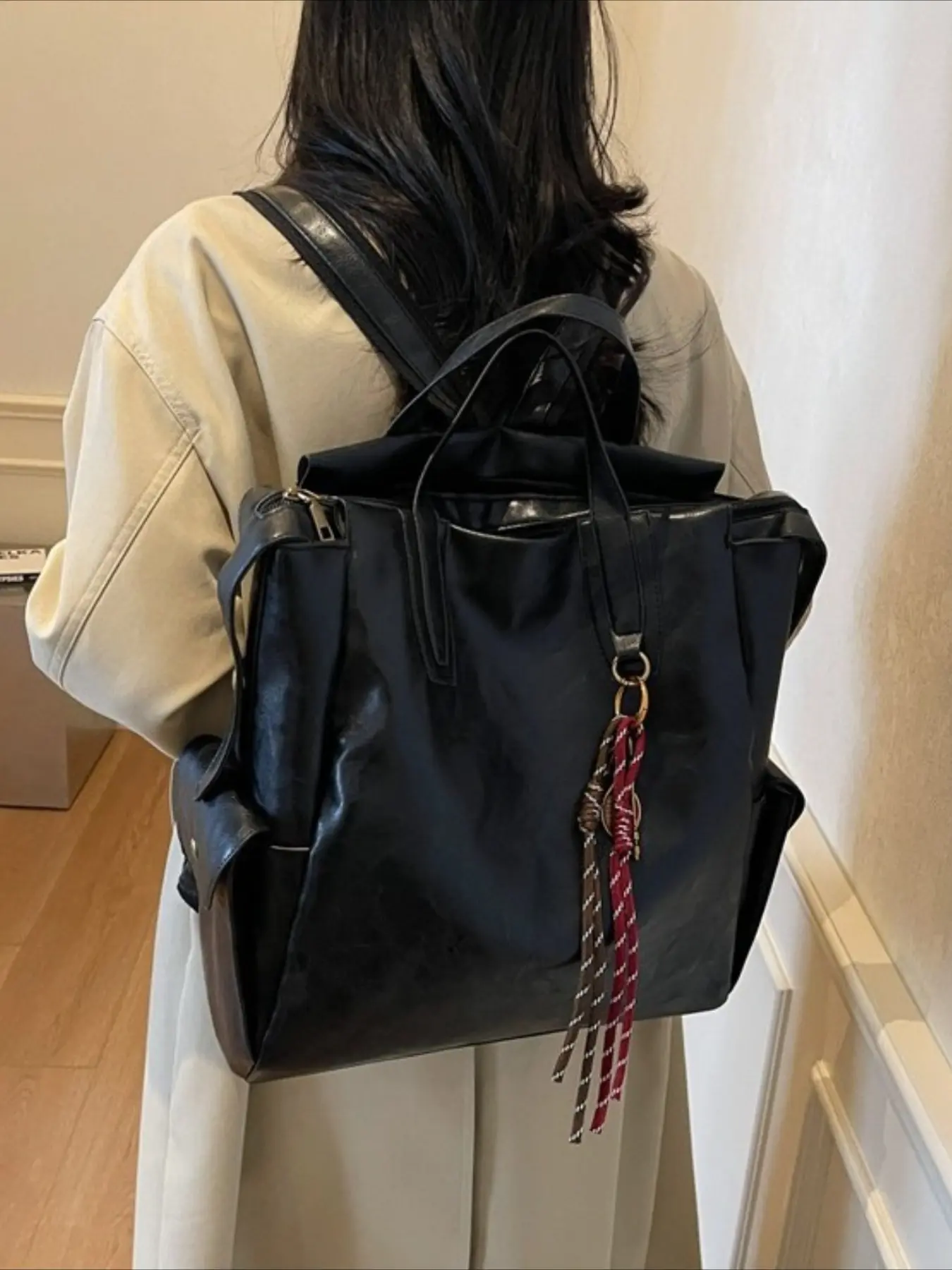 Women's Vintage Tote Backpack, Distressed PU Wear-Resistant with Pendant, Large Capacity Handheld Bag for Commuting, Shopping, Short Trips, and Leisure