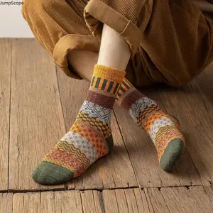 Women's Thermal Socks 5-Pack, Vintage Nordic Folk Crew Socks for Winter Boot Layering and Casual Home Wear, Lady
