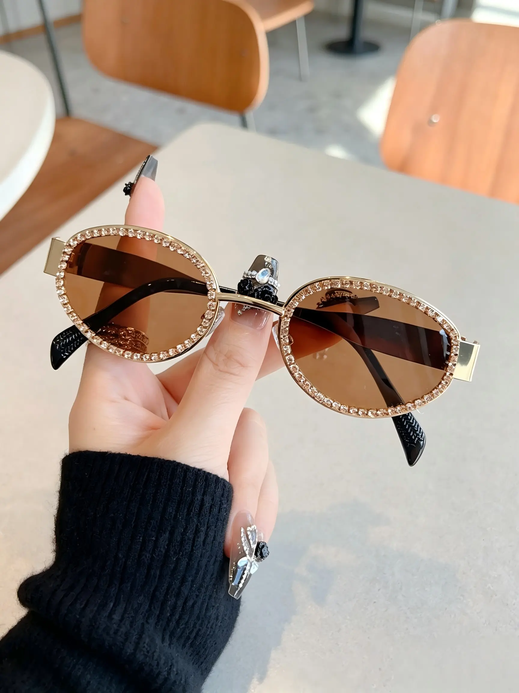 Studded Oval Frame Fashion Glasses, Party Sunglasses, Retro Rhinestone Shades, Essential Accessory for Photoshoots and Outings