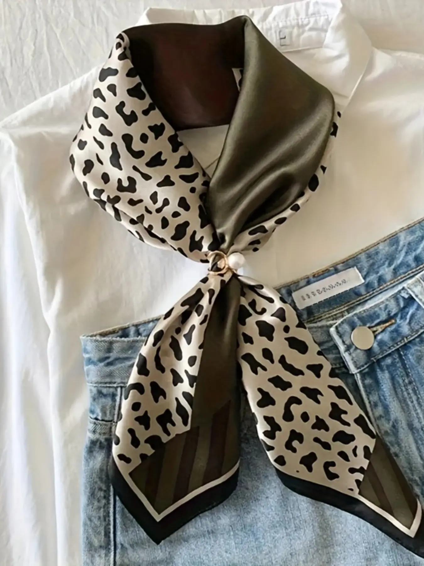 1 piece, 70cm*70cm, olive green, brown and leopard print, Bohemian style, women's scarf, elegant neck accessory | Breathable design, suitable for business meetings, leisure travels and festival occasions | Multi-functional fashionable scarf