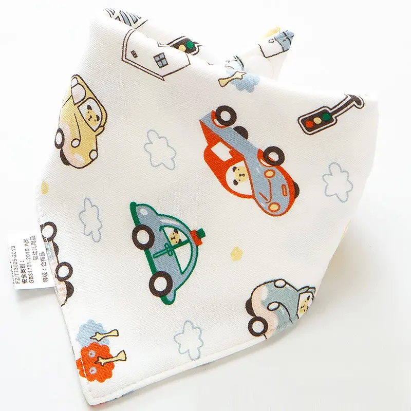 Small car [triangle scarf]