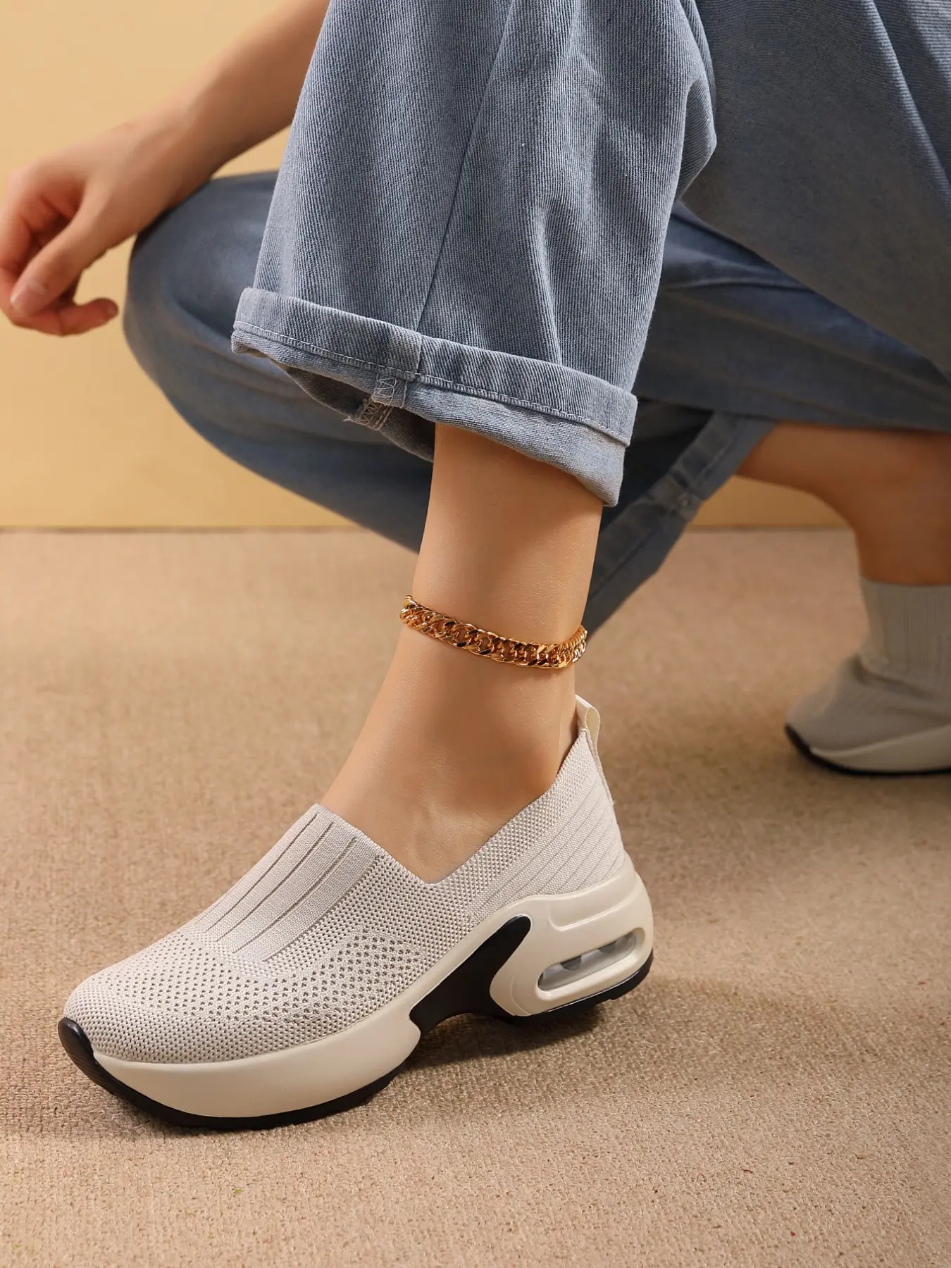 Women's Fall Slip-On Cushioned Shoes, Breathable Mesh Lightweight Shock Absorbing Sole, Casual Mom Sneakers, Comfortable Walking Shoes