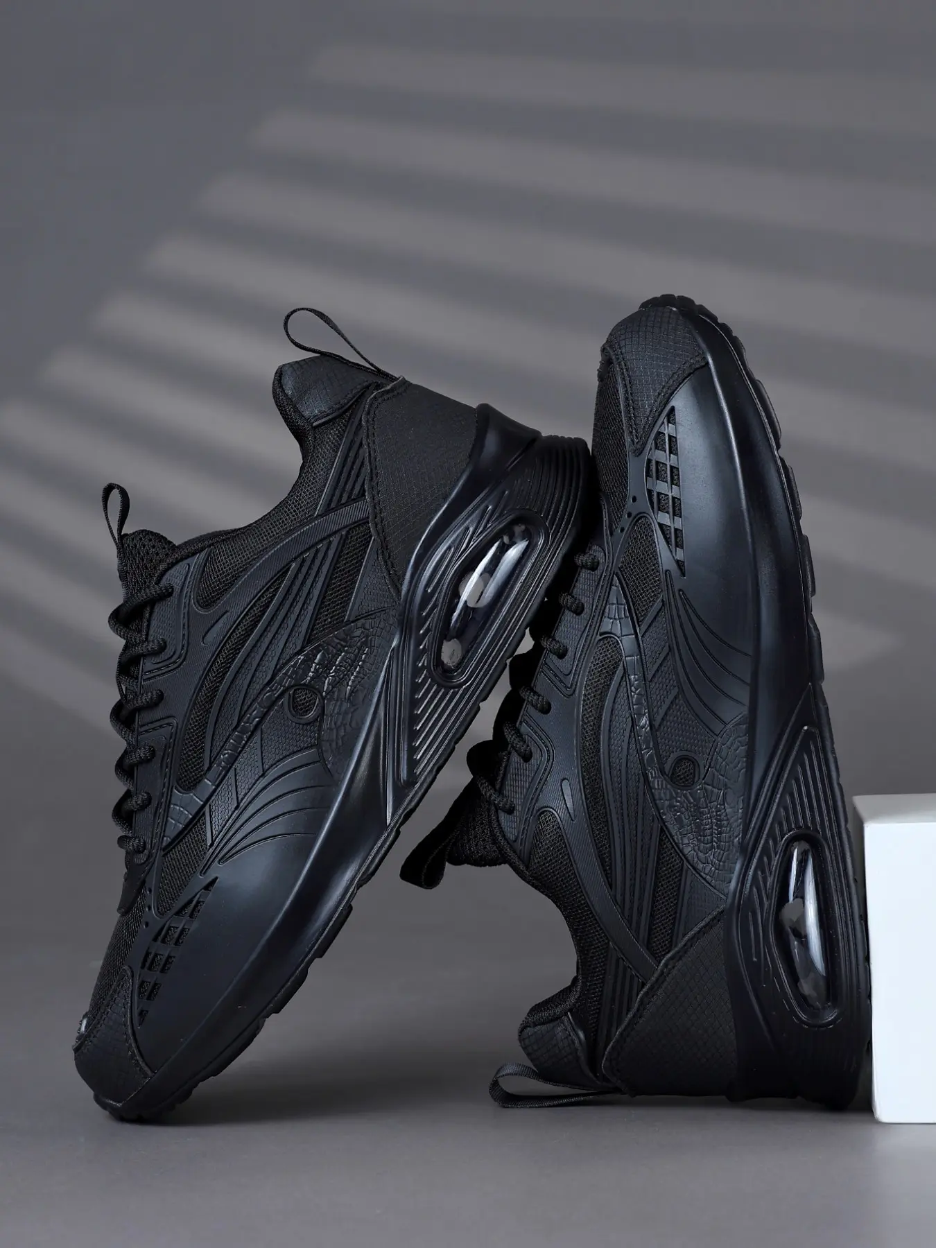 Men's Low Top Sporty Sneakers, Lightweight Breathable Training Shoes, Retro Thick Sole Dad Shoes, Bubble Cushioning, All Seasons, Breathable Cushioned Trainers, Sports Sneakers Trainer