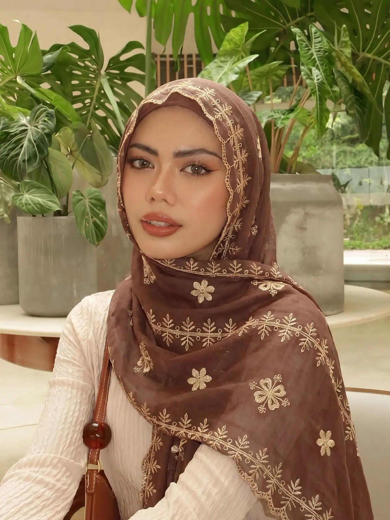 Deep Gold Thread Embroidered Hijab, Vintage Style Muslim Headscarf, Elegant and Traditional Design, Perfect for Special Occasions