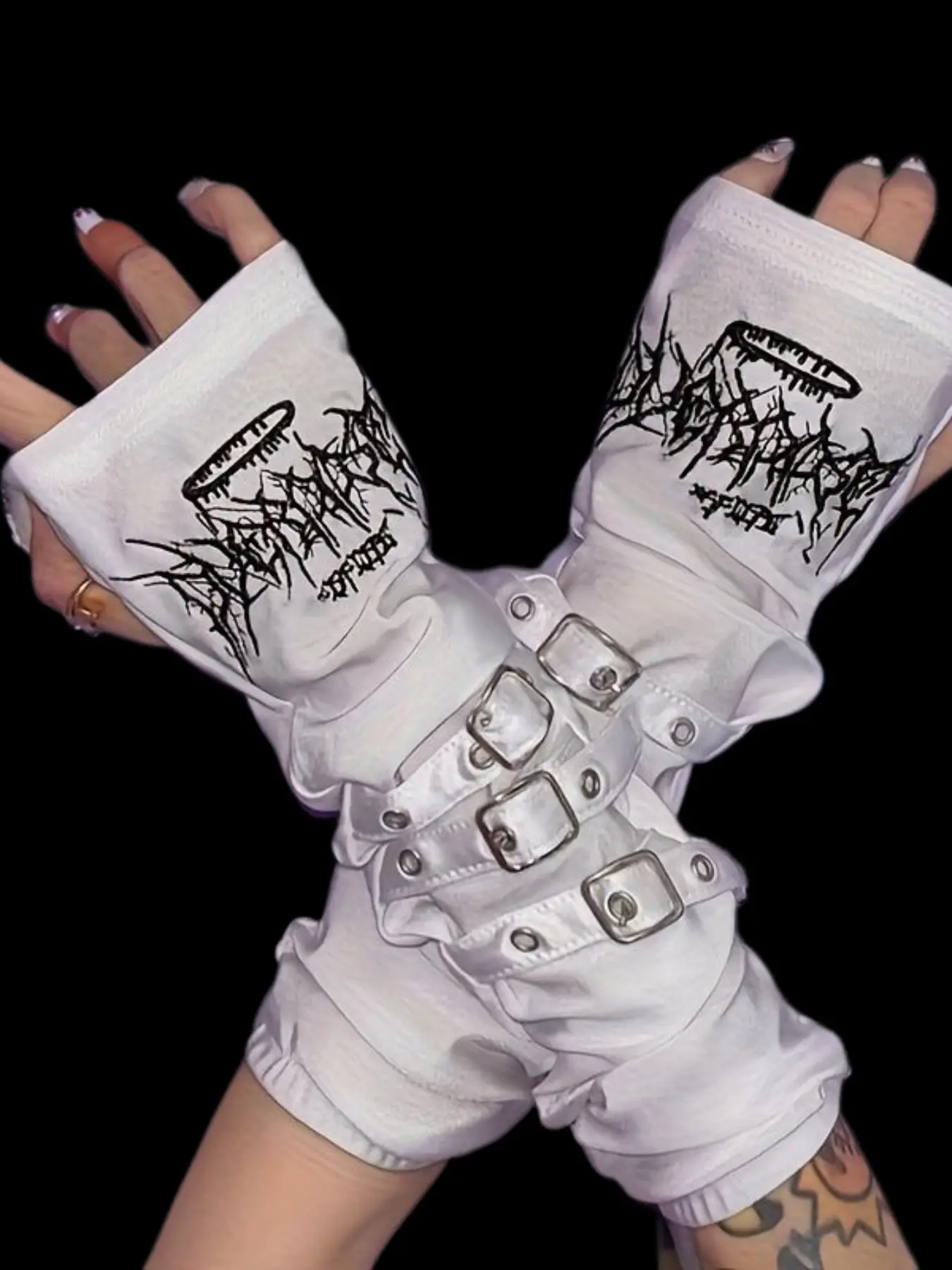 Punk Inspired Sleeveless Y2K Millennium Style Gloves, Half-Finger Sunscreen Function Gloves, Embroidered Buckle Design, Trendy Subculture Appeal Fashion Accessory
